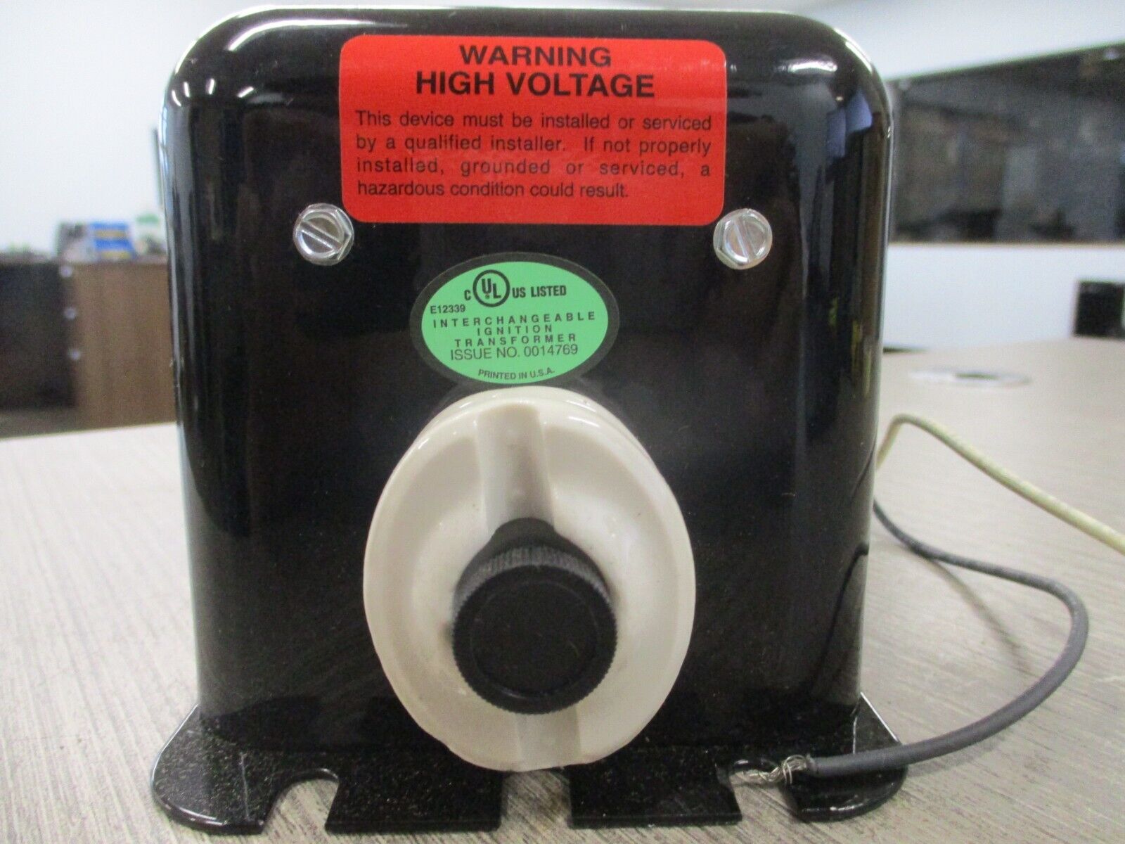 Dongan Ignition Transformer A06-SA6 0.175 KVA Pri: 120 V Sec: 6000V New Surplus