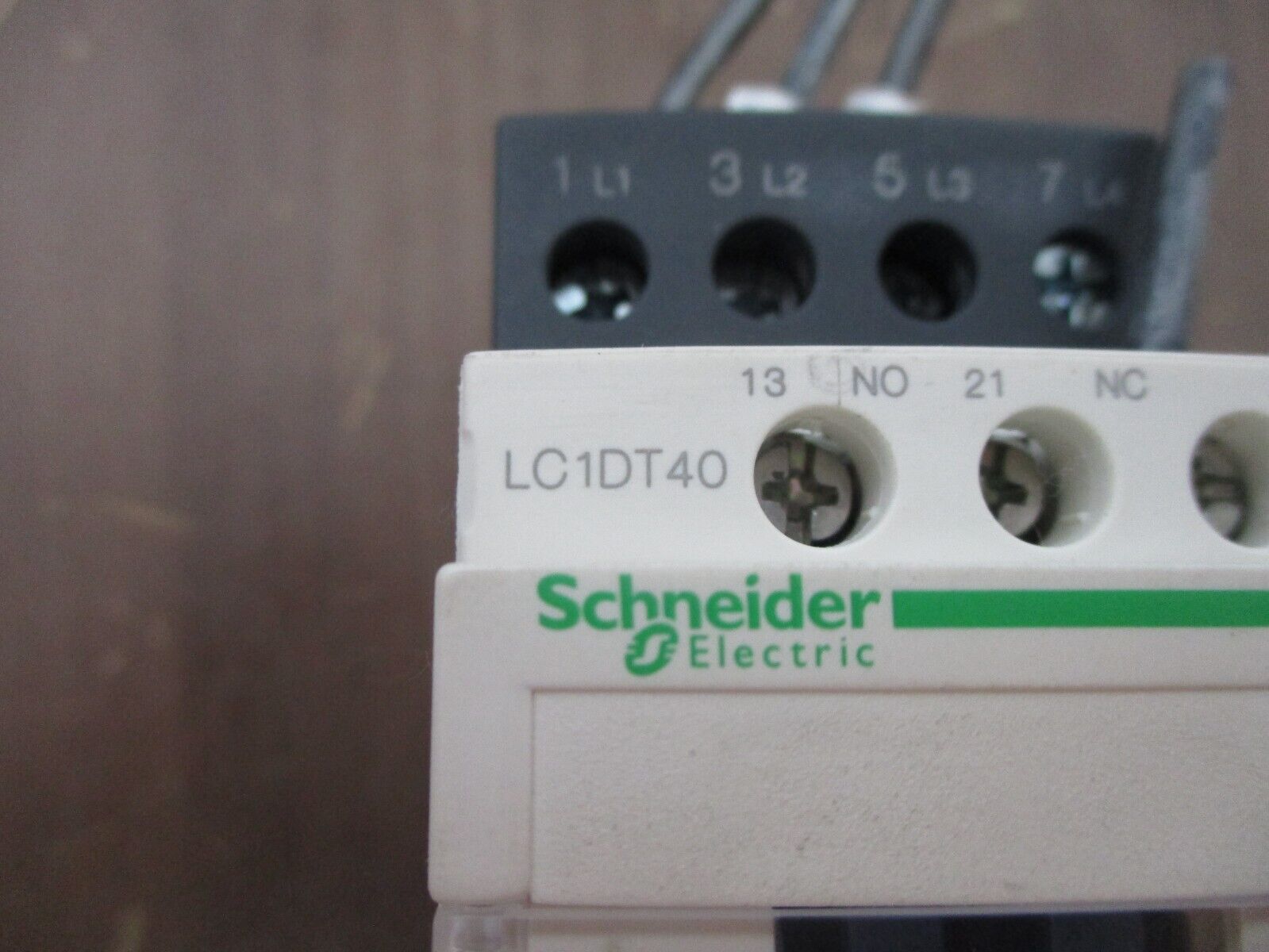 Schneider Electric Contactor LC1DT40 230V Coil Used