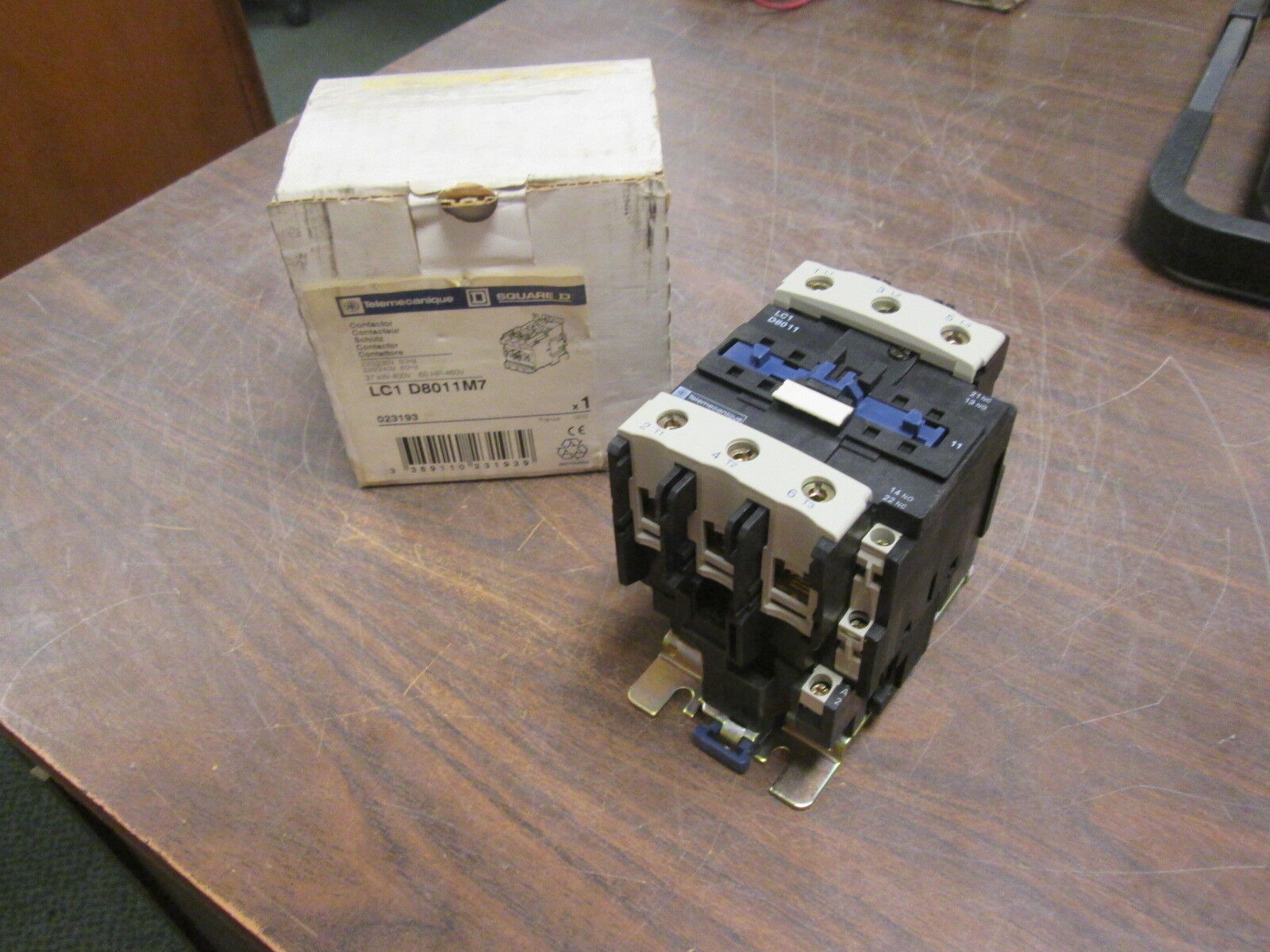 Square D Contactor LCI D8011M7 220/240V Coil New Surplus