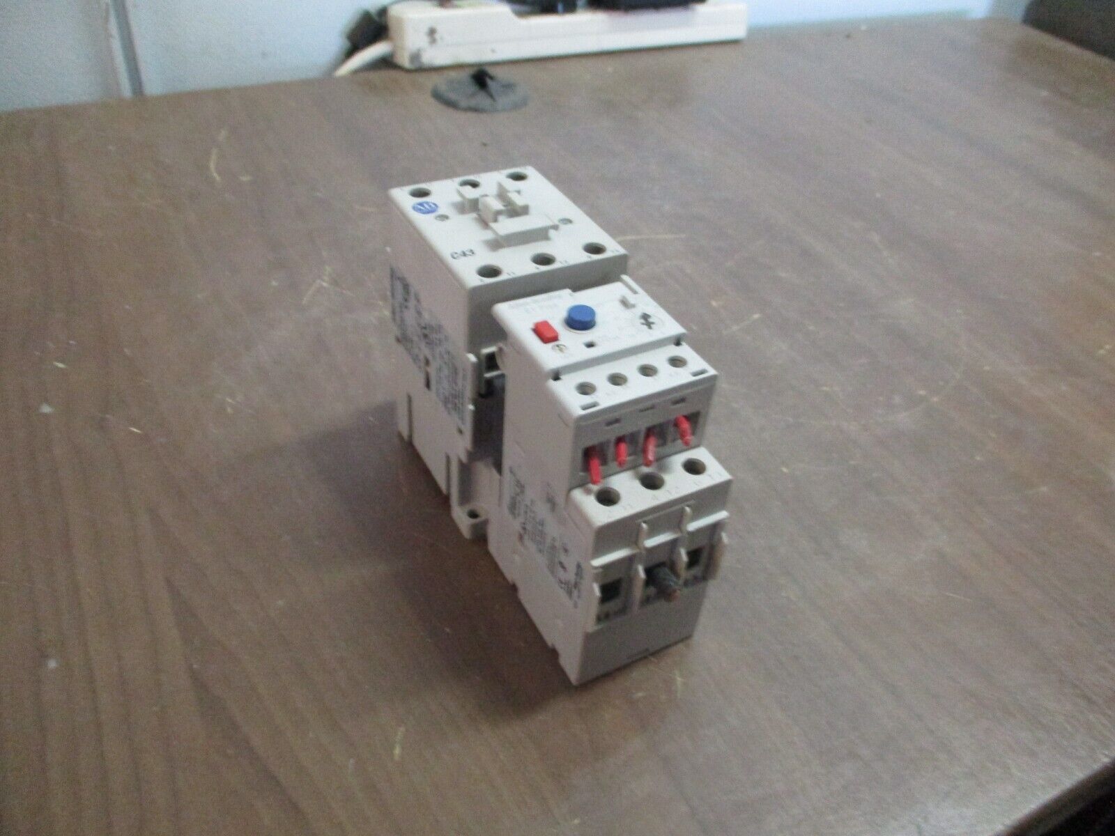 Allen-Bradley Starter 100-C43*00 / 193-EEFD 120V Coil Trip: 9-45A w/ Aux Contact