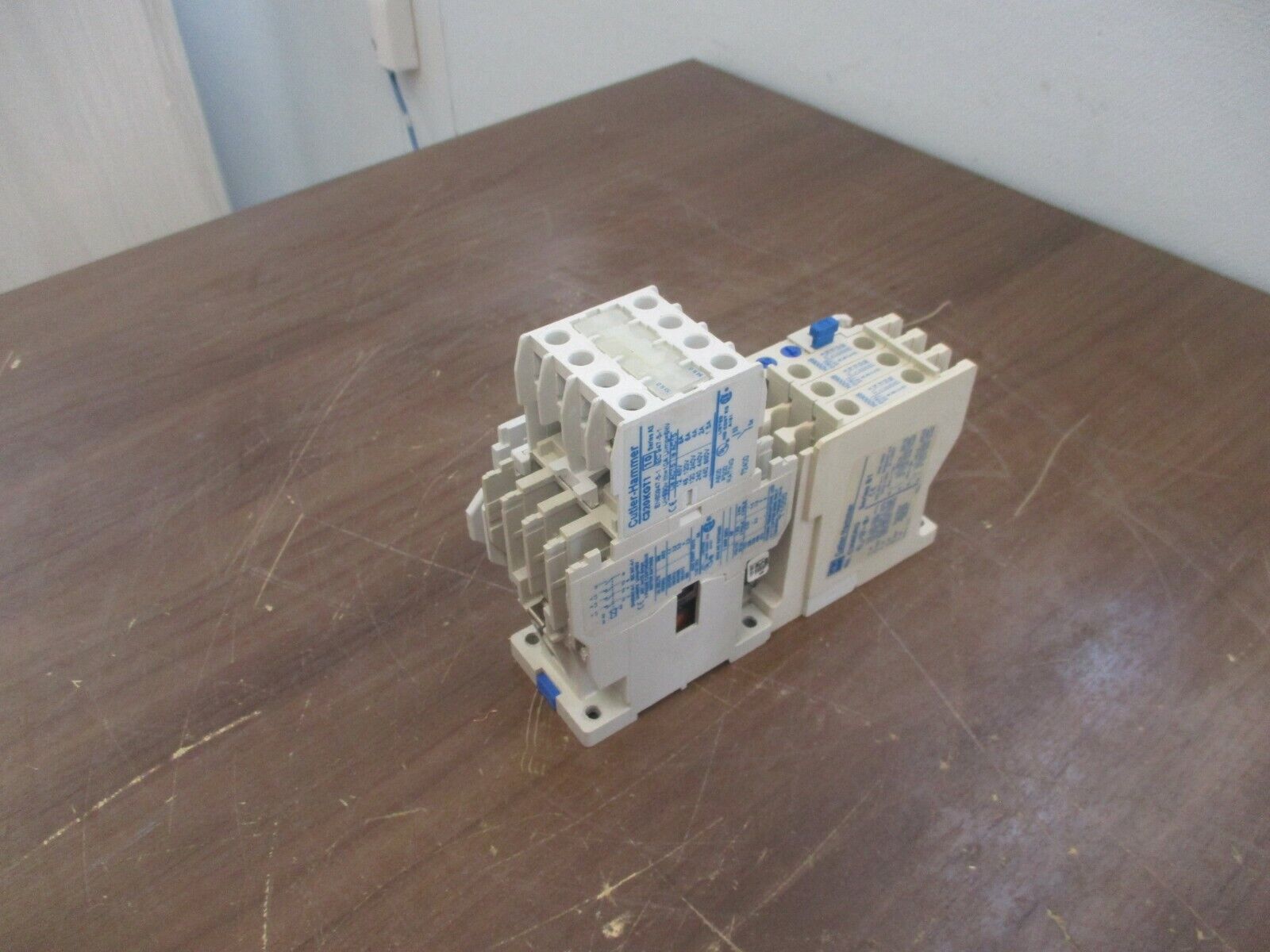 Cutler-Hammer Starter AE16ANS0/C306DN3 120V Coil w/ Aux Contact Block Used