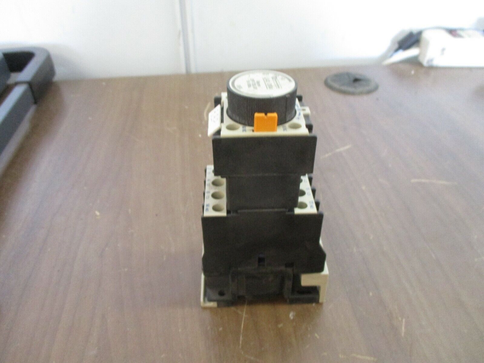 Telemecanique Time Delay Relay LA3 DR4 Off Delay: 10-180s 120V Coil 10A 600V