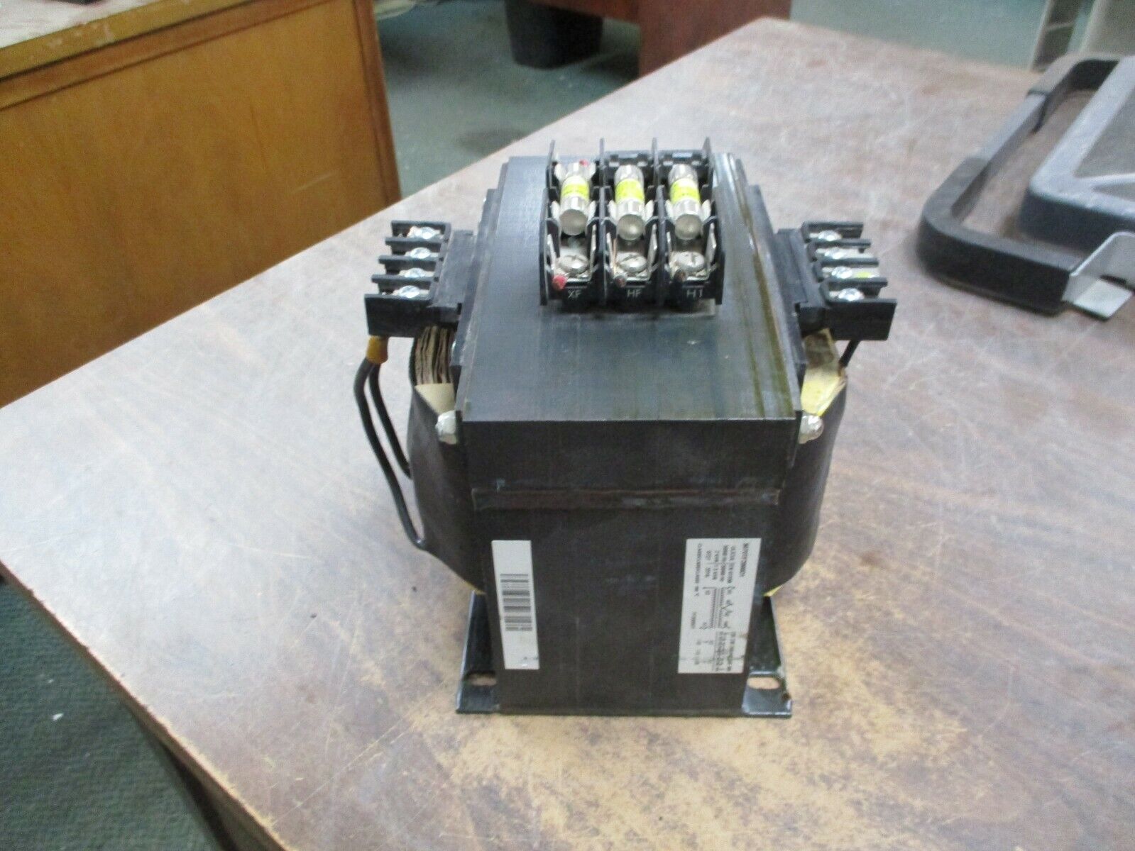 Square D Transformer 9070TF2000D1 2KVA Pri: 240/480V Sec: 120V 50/60Hz Used