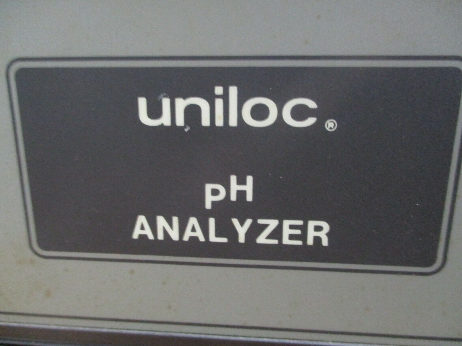 Rosemount Analytical Uniloc pH Analyzer 1054PH 115V 50/60Hz 0.100A Used