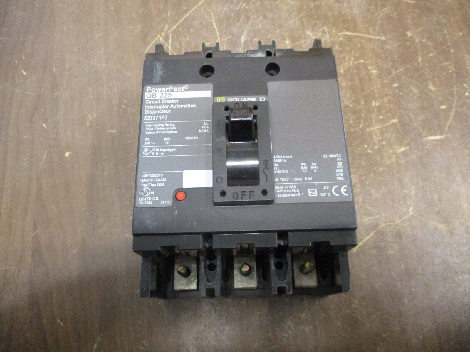 Square D PowerPact QB 225 Circuit Breaker QBF32225TS 225A 240V 3P Used
