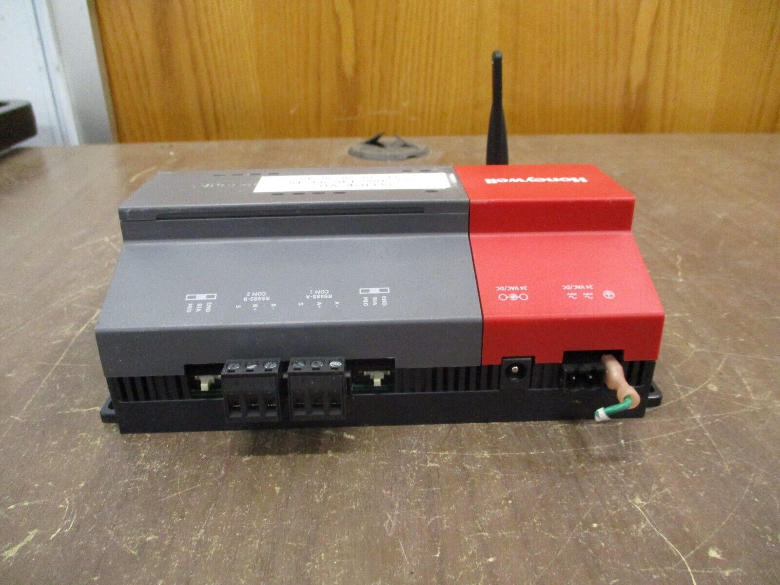 Honeywell Controller 12977 OS#: 32300323-001 *Damaged Mounting Foot* Used