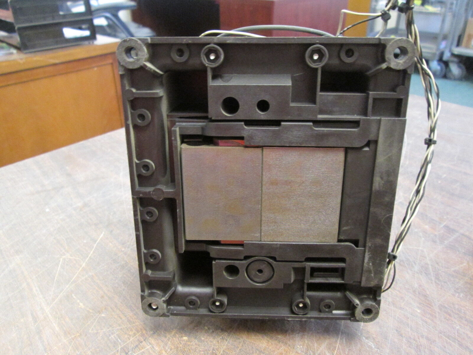 ABB Contactor EH 300C-*L 24VDC Coil 350A 600V Used