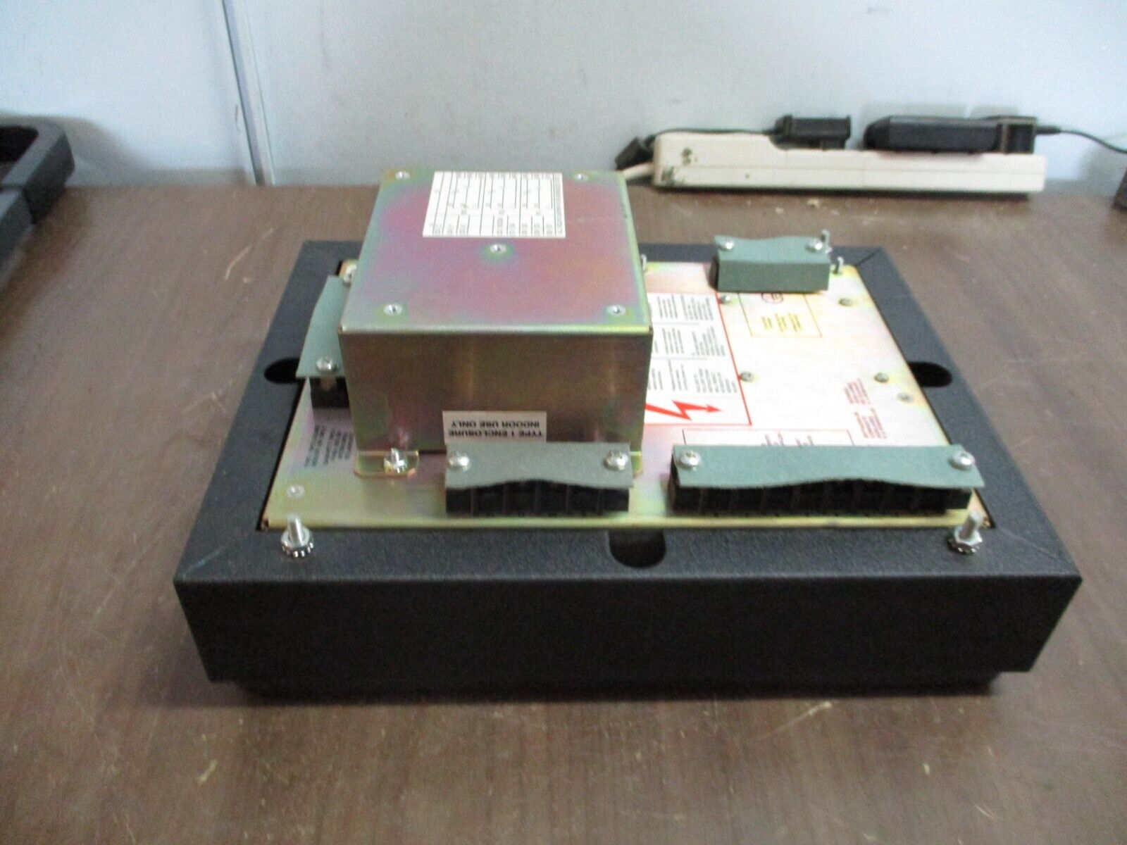 Square D PowerLogic Circuit Monitor 3020-CM-2450 3020-IOM-44 Input 120V Used