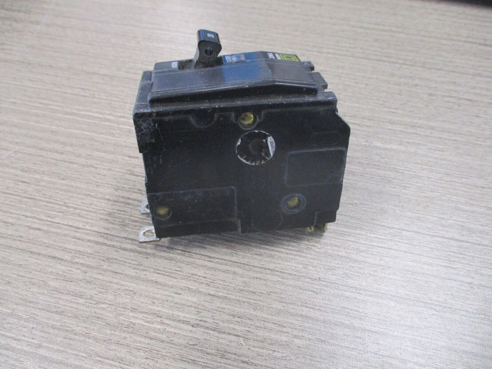 Square D Bolt-On Circuit Breaker QOB220VH 20A 120/240V 2P 22KA Used