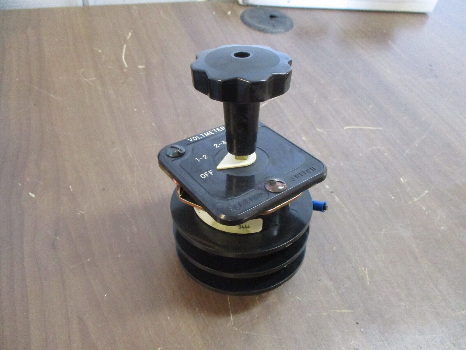 Electroswitch Series 24 Voltmeter Rotary Switch 2404C Used