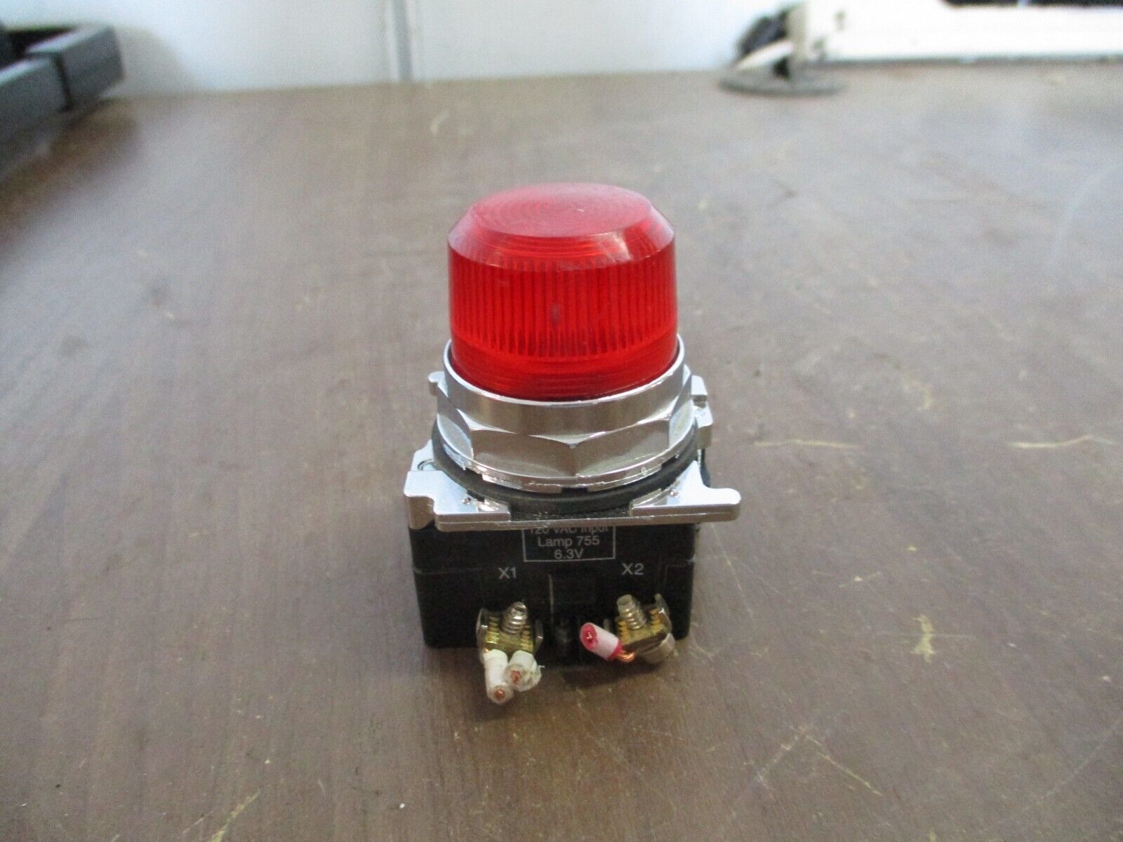 Cutler-Hammer Indicator Light 10250T / 91000T Red Used