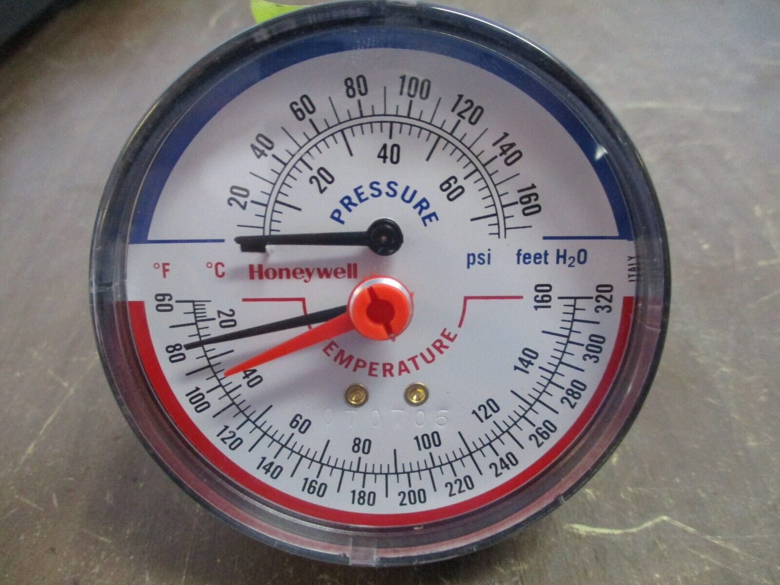 Honeywell Tridicator Pressure / Temperature Gauge Pressure: 0-75 PSI Used