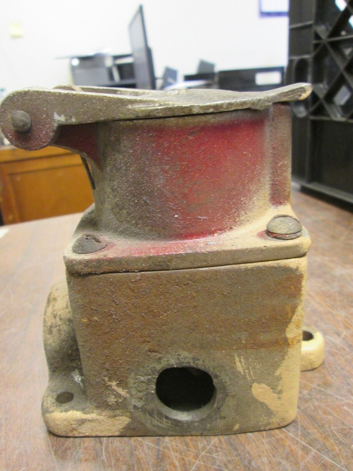 Ralco Receptacle w/ Base 321 B 30A 600V 4W 3P Used