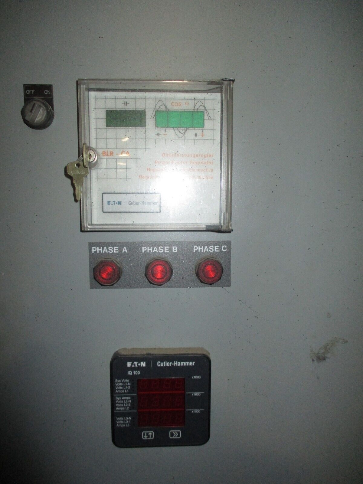 Eaton Autovar Power Capacitor Bank 350TPHSD431MS2 350kVAR 480V 3Ph 60Hz Used