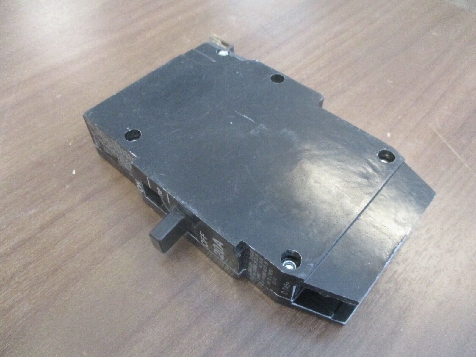 GE Bolt-On Circuit Breaker TEY120 20A 277V 1P *Lot of 4* Used