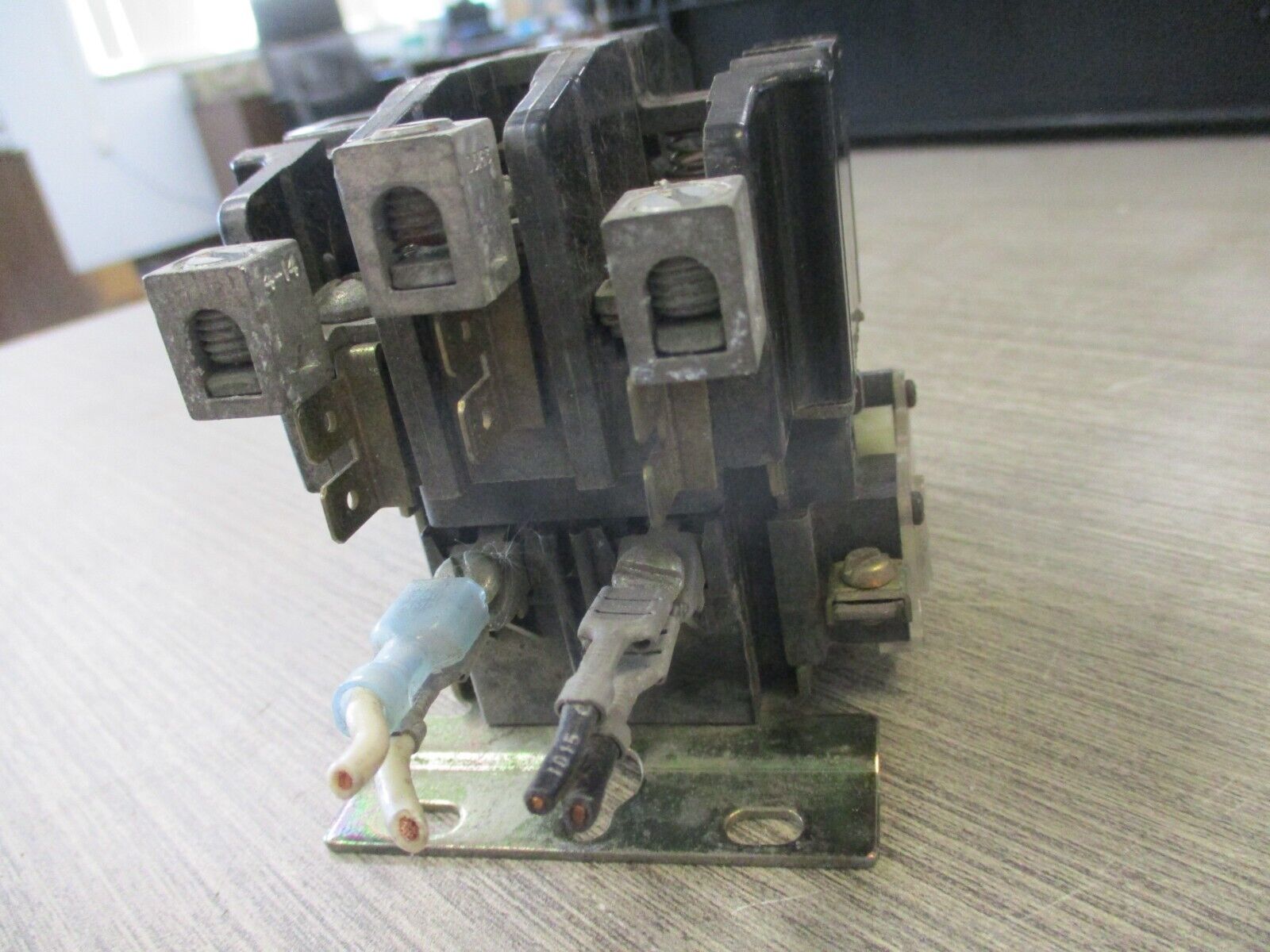 Furnas Definite Purpose Contactor 42CE35AFGC139 Ser. B 120V 40A 600V Used.