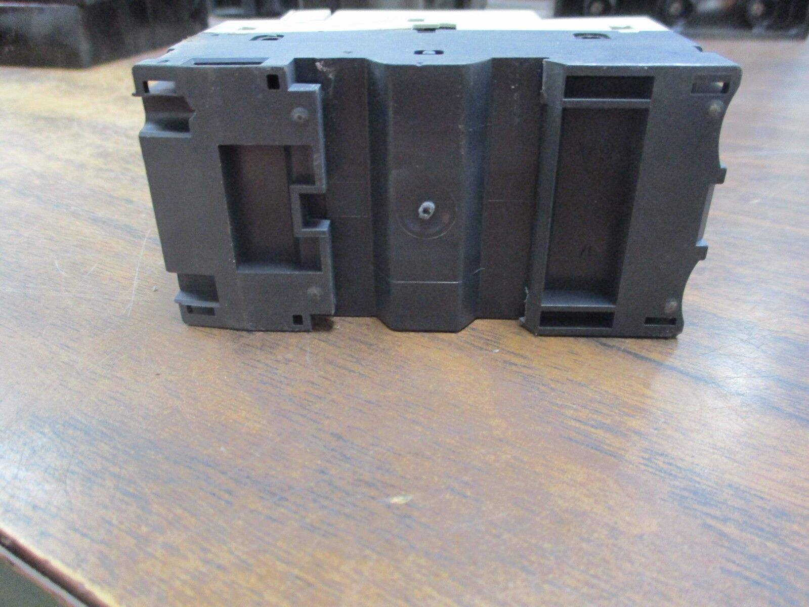 Telemecanique Manual Starter GV2-M10 Trip: 4-6.3A Used