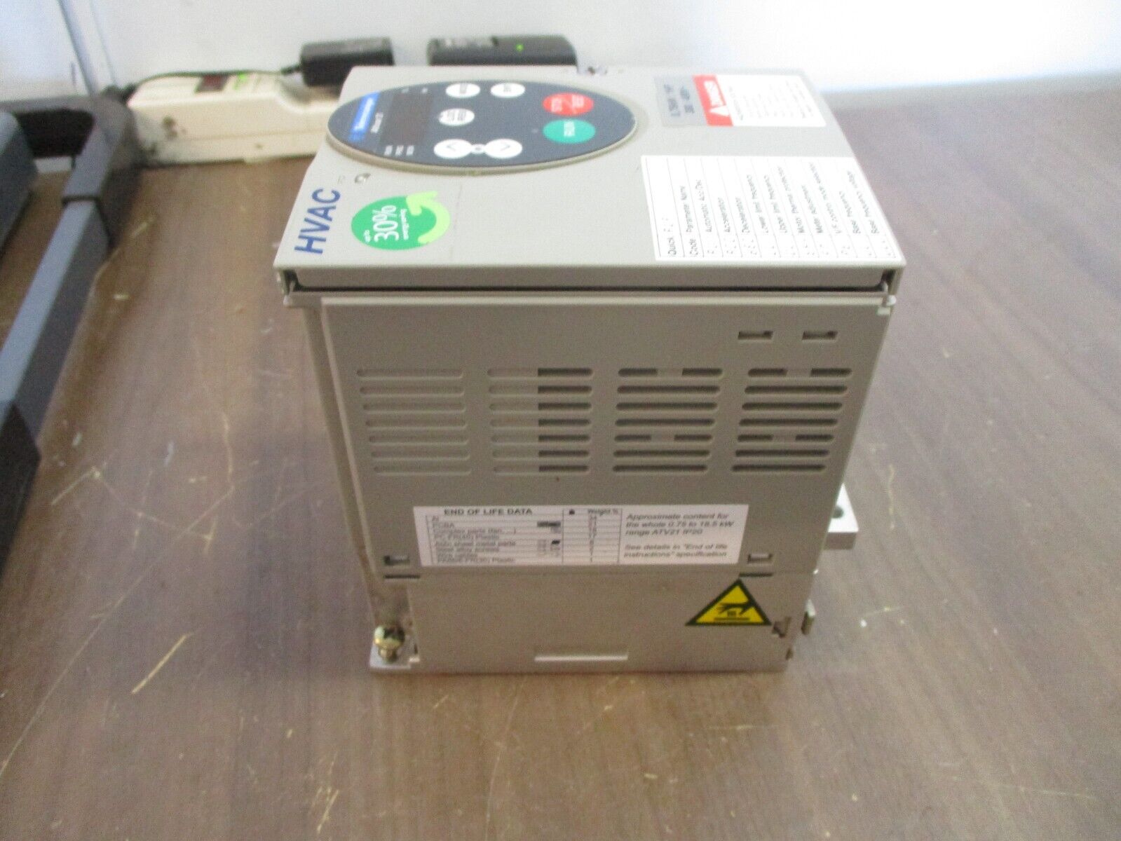 Telemecanique Altivar 21 AC Drive ATV21H075N4 1HP 3Ph Used