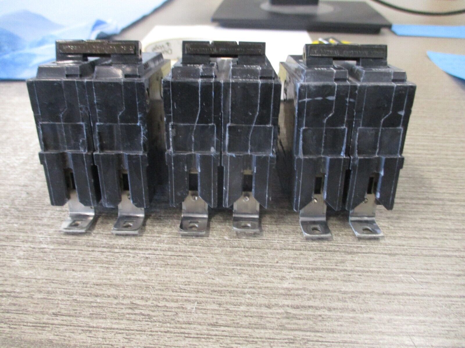 GE Bolt-On Circuit Breaker THQB2120 20A 120/240V 2P *Lot of 3* Used