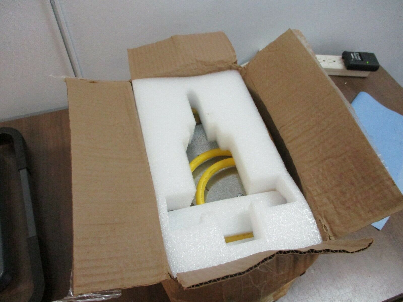 Honeywell Micro Switch Cable Pull Switch 1CPSA2-F03 w/ Mounting Plate