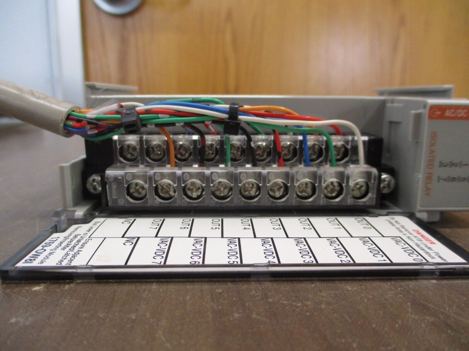 Allen-Bradley Compact I/O Isolated Form A Relay Output Module 1769-OW8I Ser. B