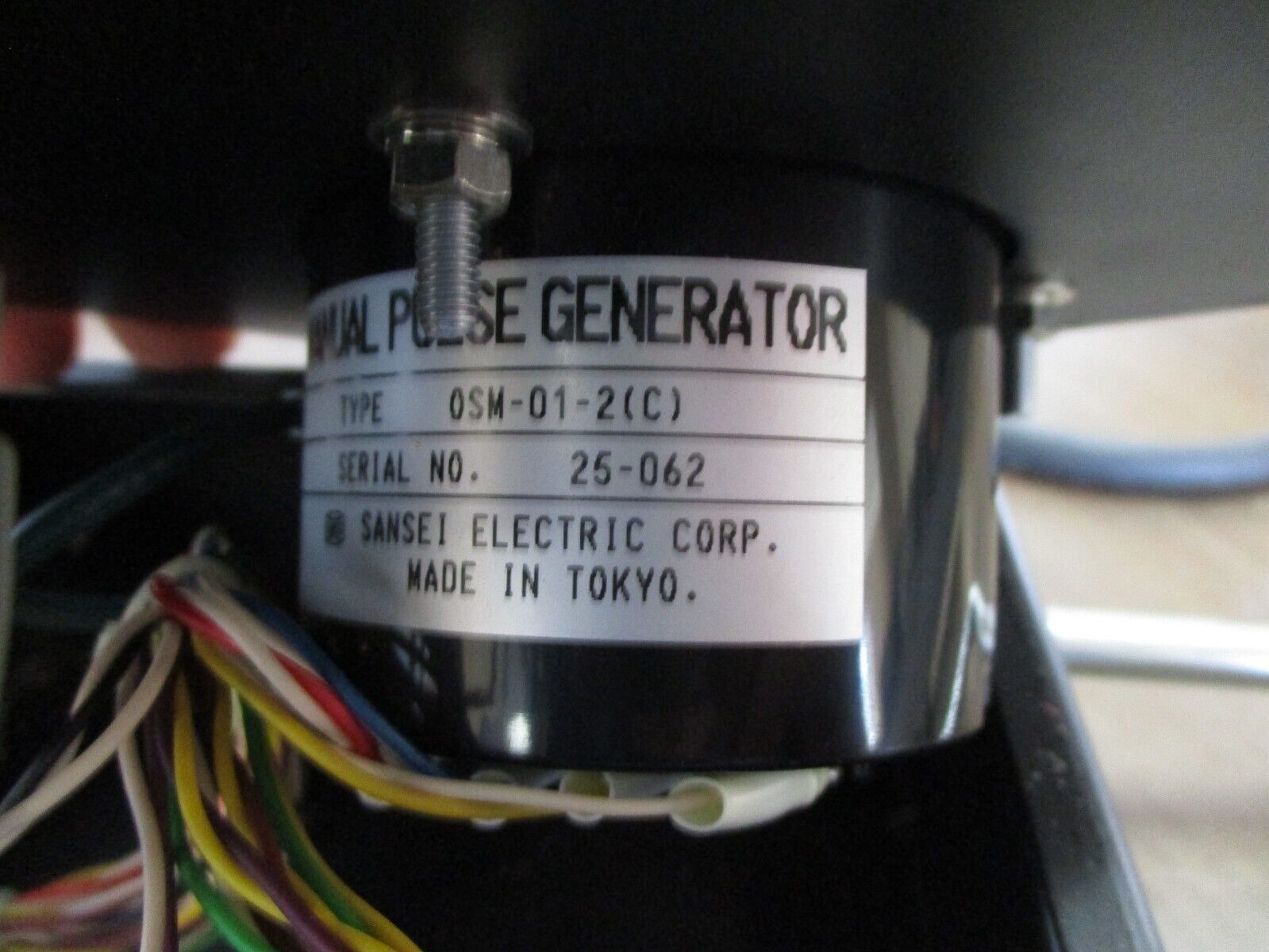 Sansei Enclosed Manual Pulse Generator OSM-01-2(C) Used