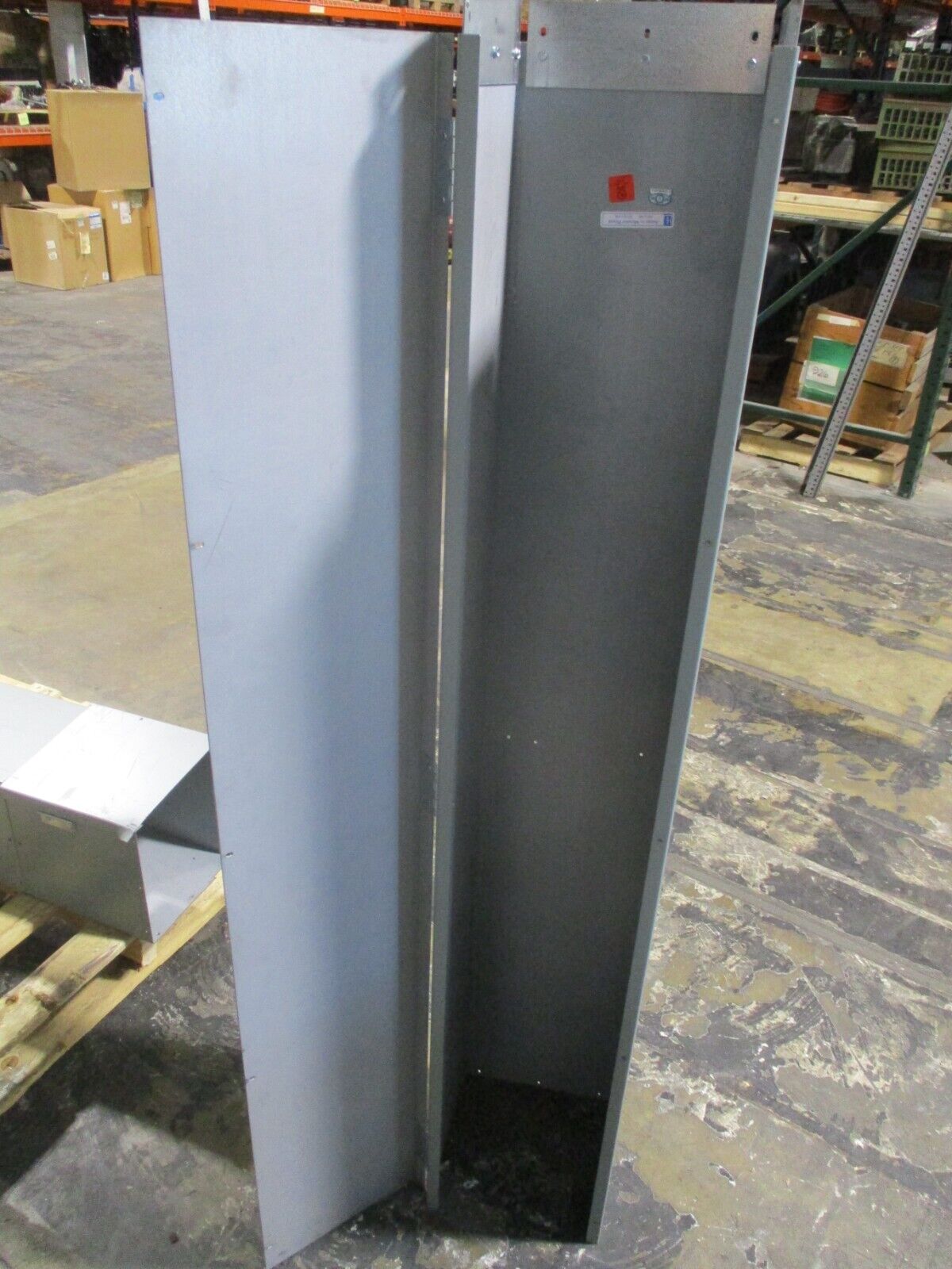 AMP Wireway Size: 10" x 10" Length: 60" *No Cover Screws* Used