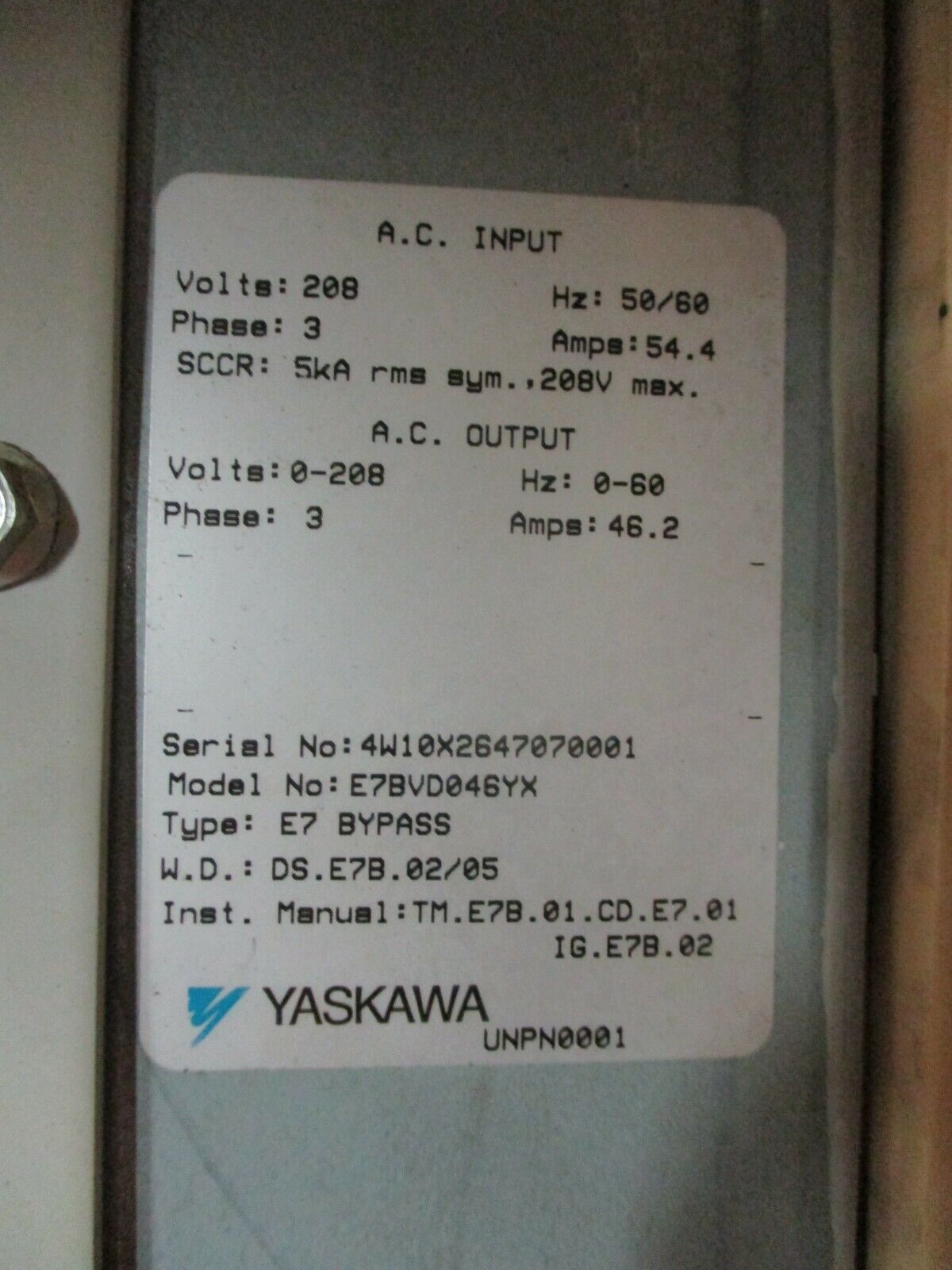 Yaskawa E7 AC Drive w/ Bypass E7BVD046YX 15HP 208V 3Ph Used