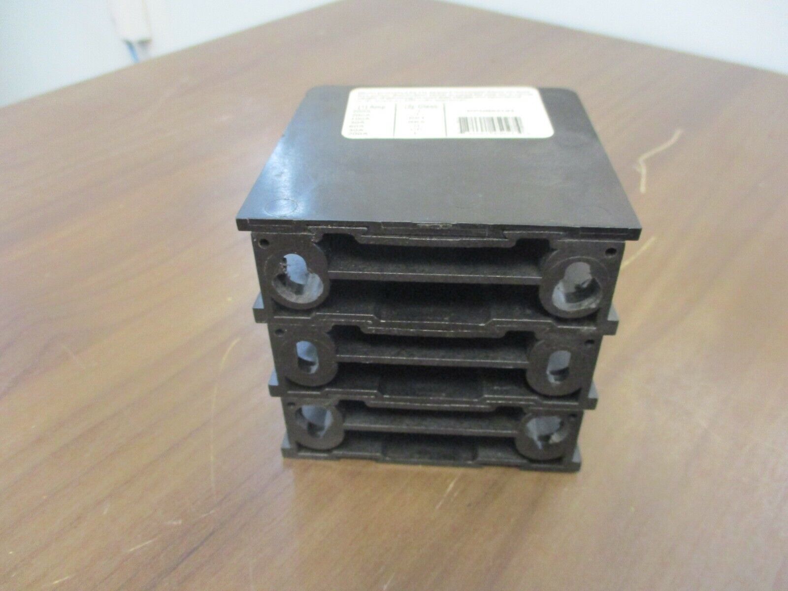 Ferraz Shawmut Power Distribution Block MPDB63193 135A 600V 3P Used