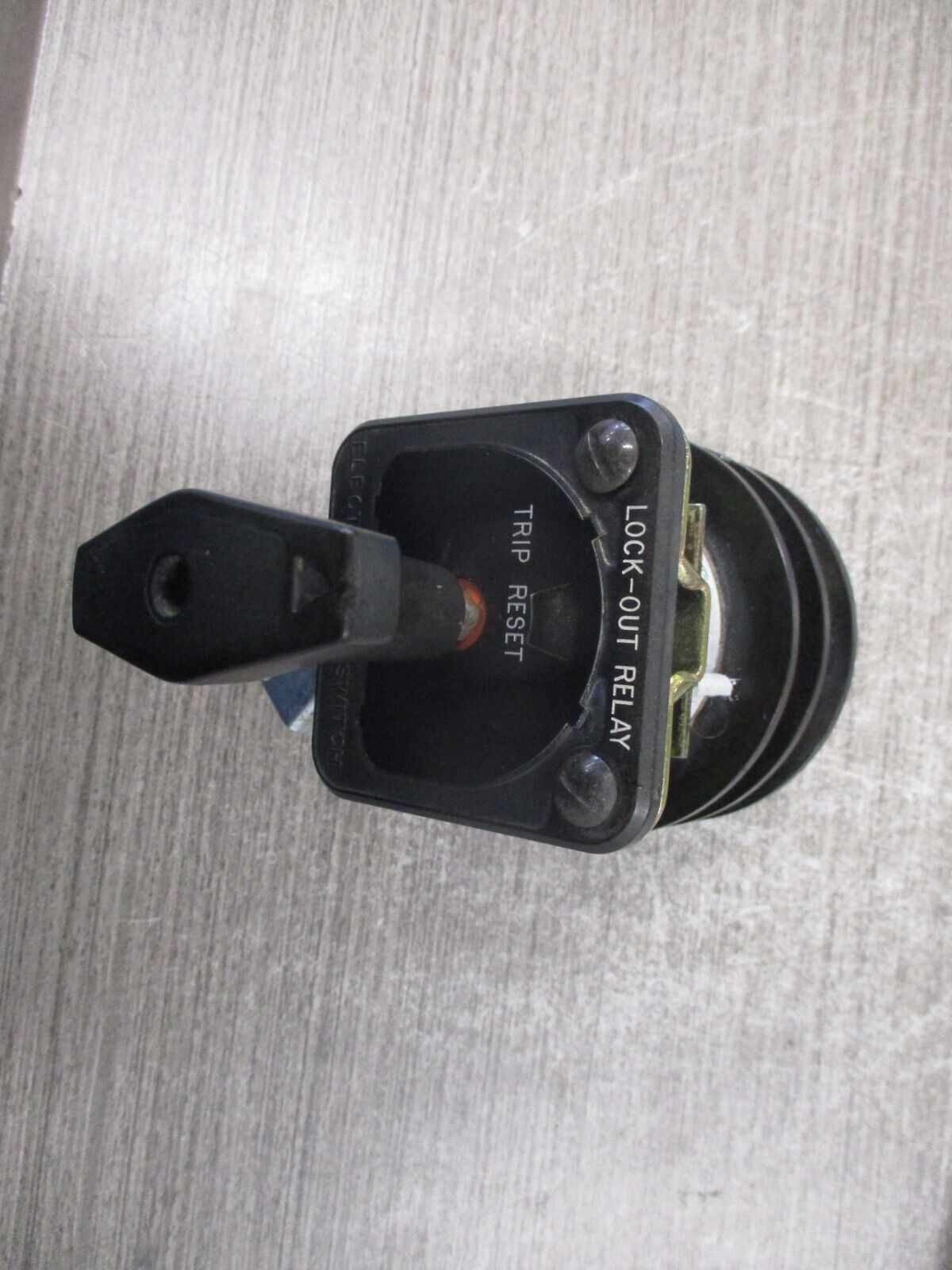 Electroswitch Series 24 Lock-Out Relay Rotary Switch LOR 125VDC Used