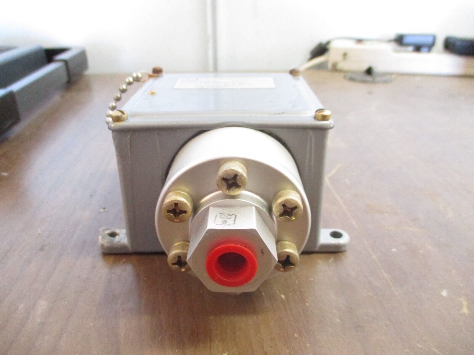 CCS Pressure Switch 604GJ2 Range: 8-75PSIG 15A 125/250/480VAC 0.4A 125VDC