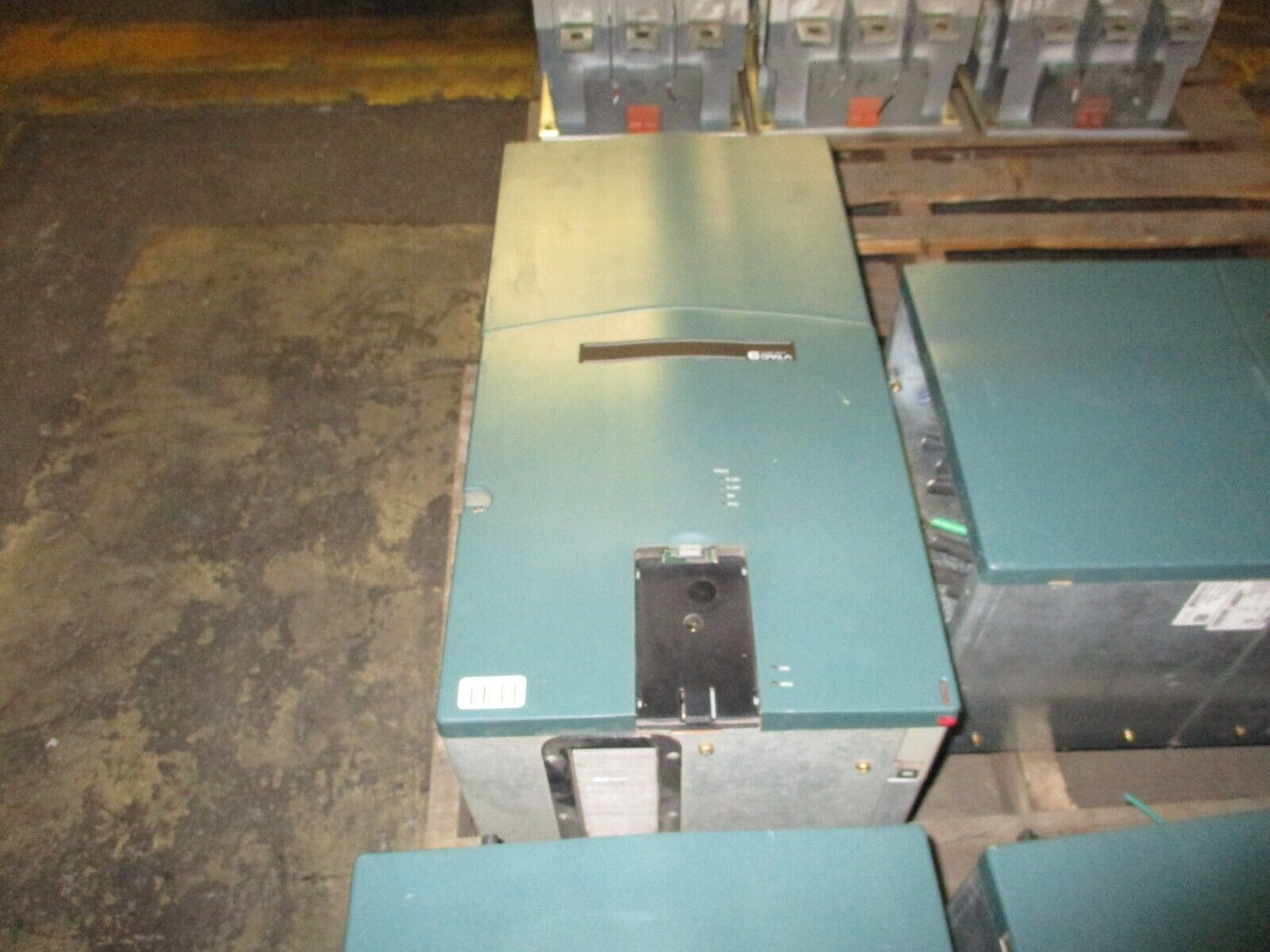 Rockwell Automation VTAC9 AC Drive 9VT401-096HNANA 75HP 3Ph *No Keypad* Used