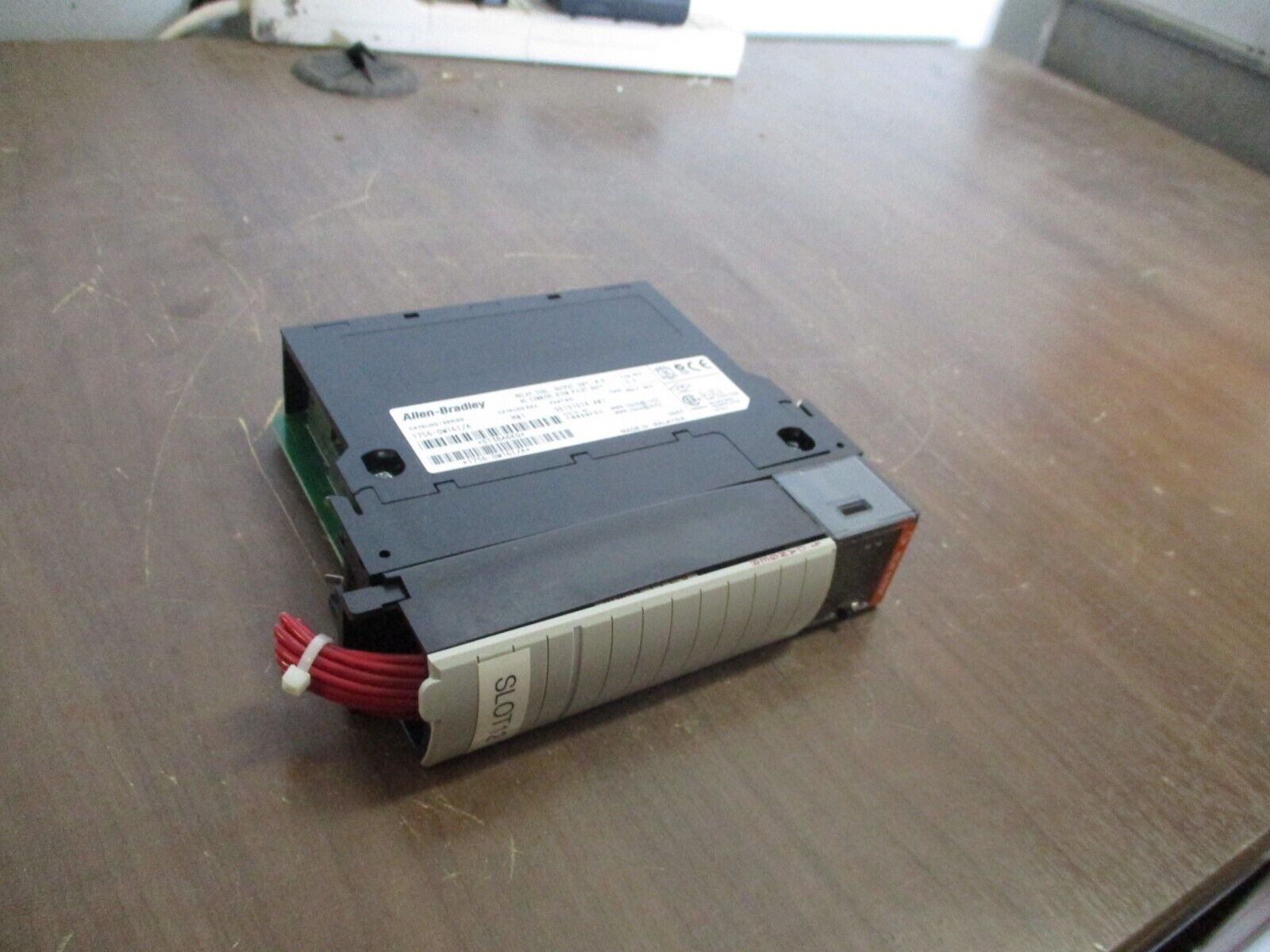 Allen-Bradley Relay Isolated Output Module 1756-OW16I Ser. A Rev. M01 16PT N.O.