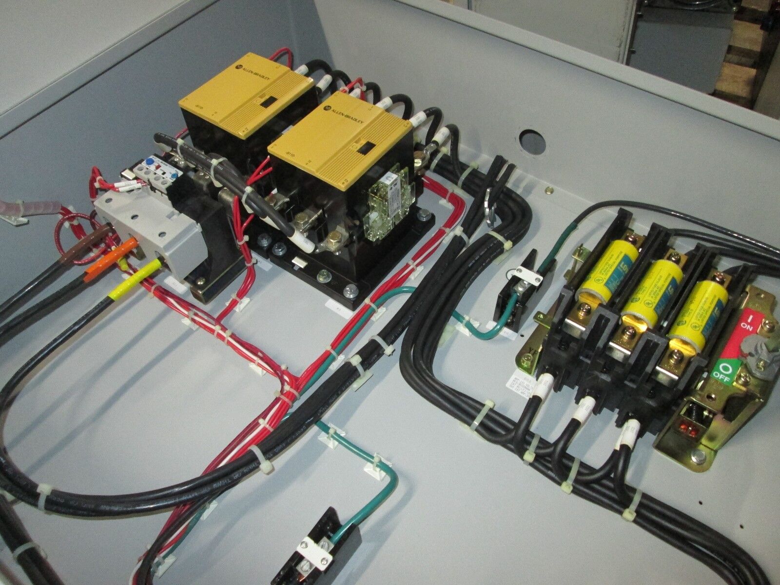 Allen-Bradley 1336 Plus AC Drive w/ Bypass 1336S-BX060-AN-EN-L6 60HP 3Ph Used