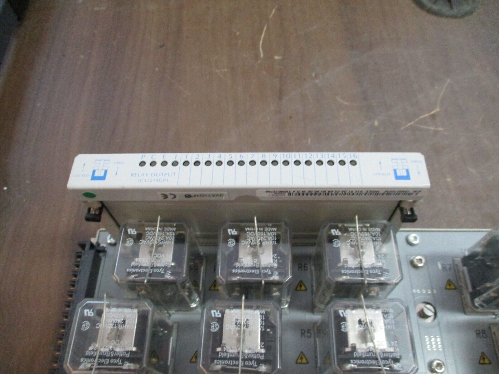 Tyco/Emerson Ovation Relay Assembly 5A26458G05 Rev. 09 *(2) Broken Corners* Used