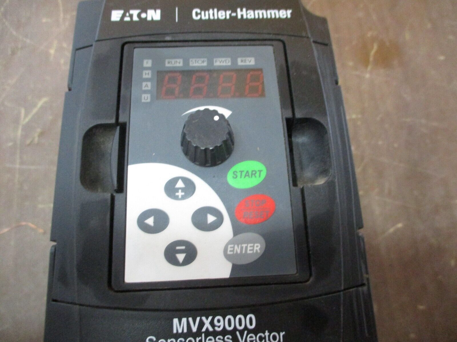 Eaton Sensorless Vector AC Drive MVX002A0-2 2HP w/ Keypad Used