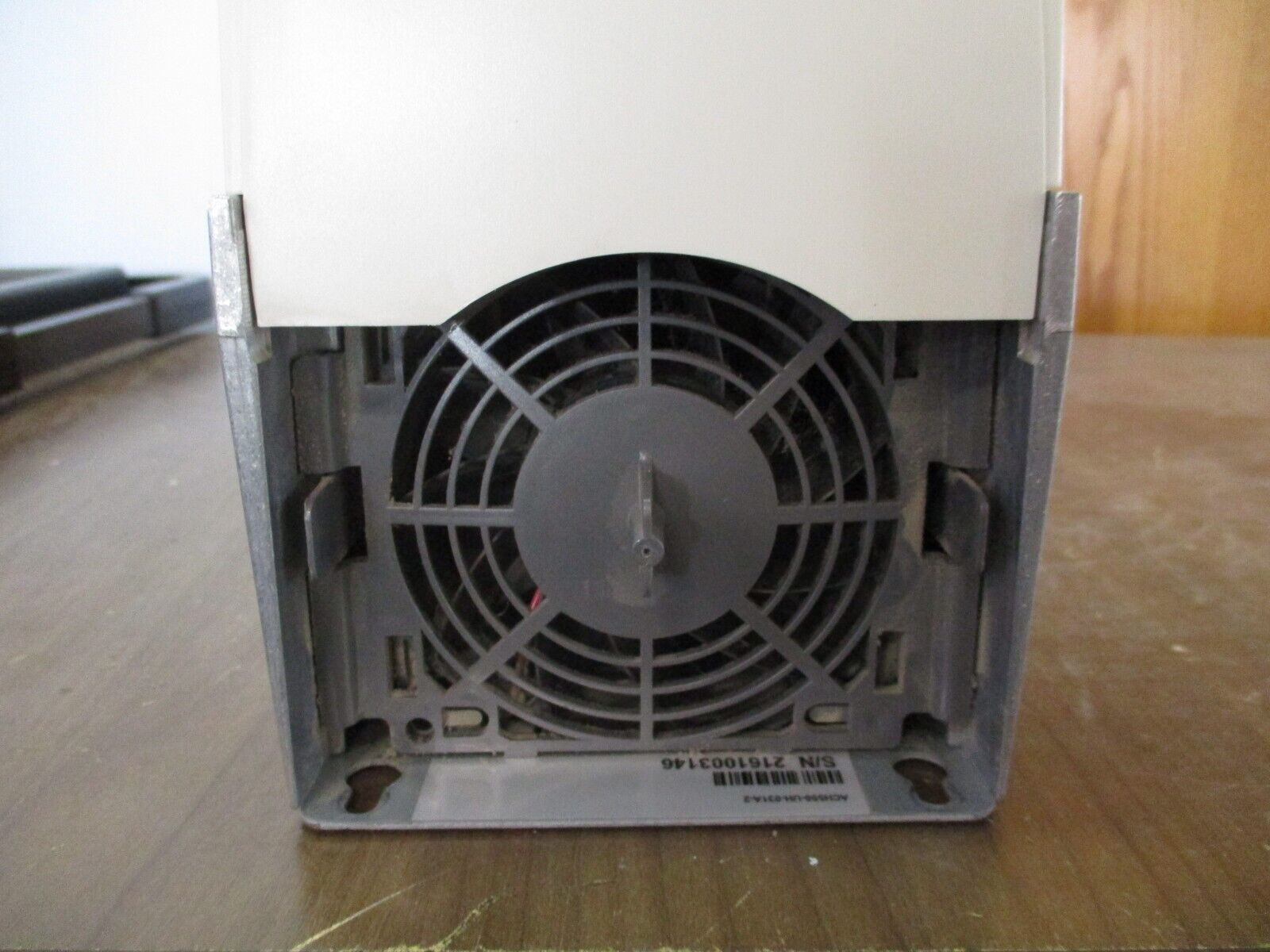 ABB ACH550 AC Drive ACH550-UH-031A-2 10HP w/ Keypad Used