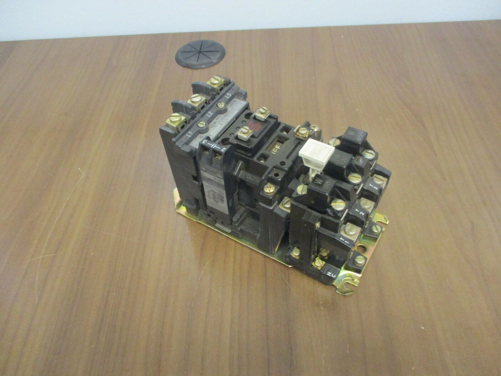 Allen-Bradley Size 0 Contactor 509-AOB Ser. B 115-120V Coil 18A 600V Used