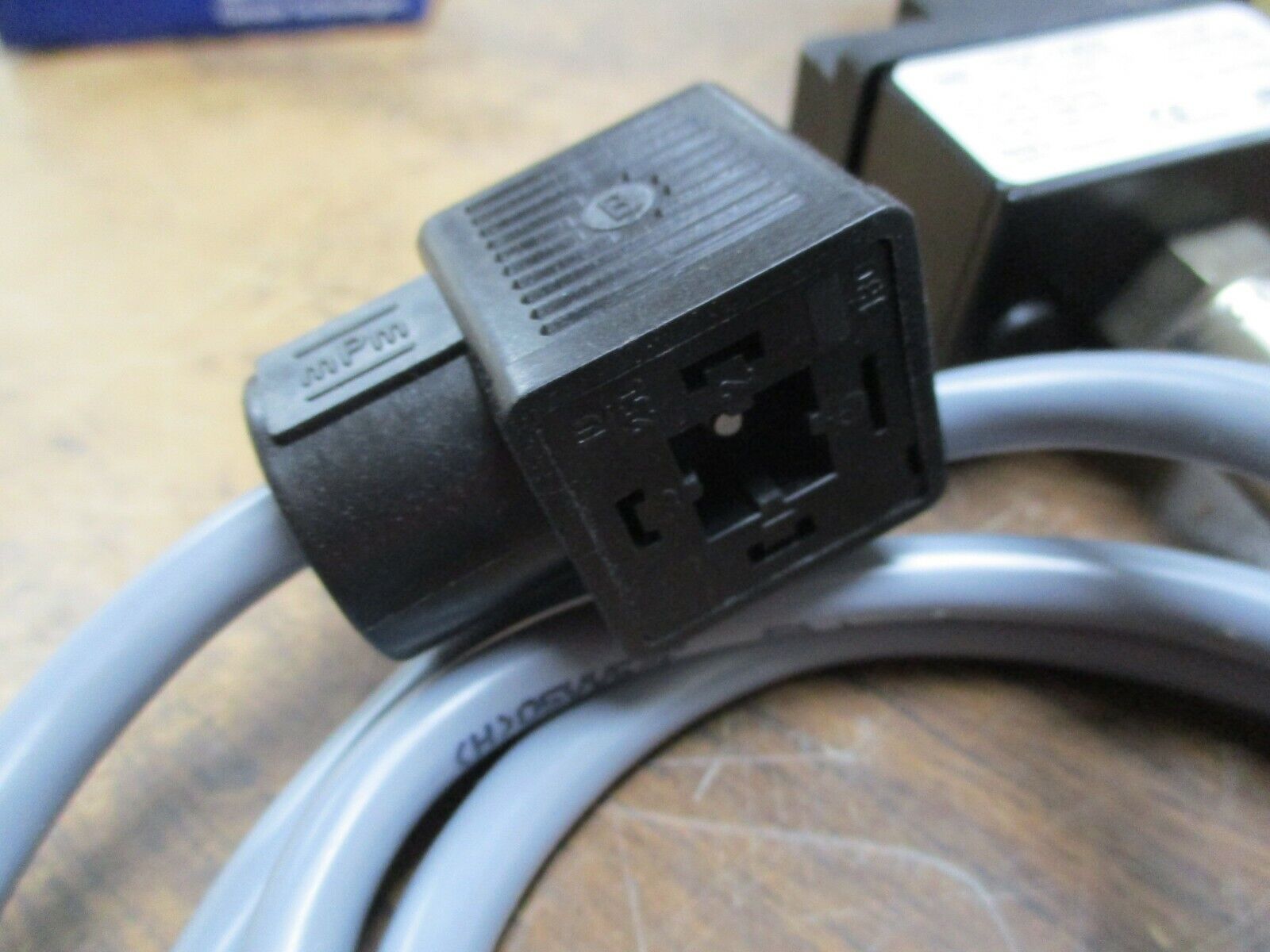 Emerson Pressure Limiter PSC-W6S Setting: 22/27 Bar 7/16" UNF Female New Surplus