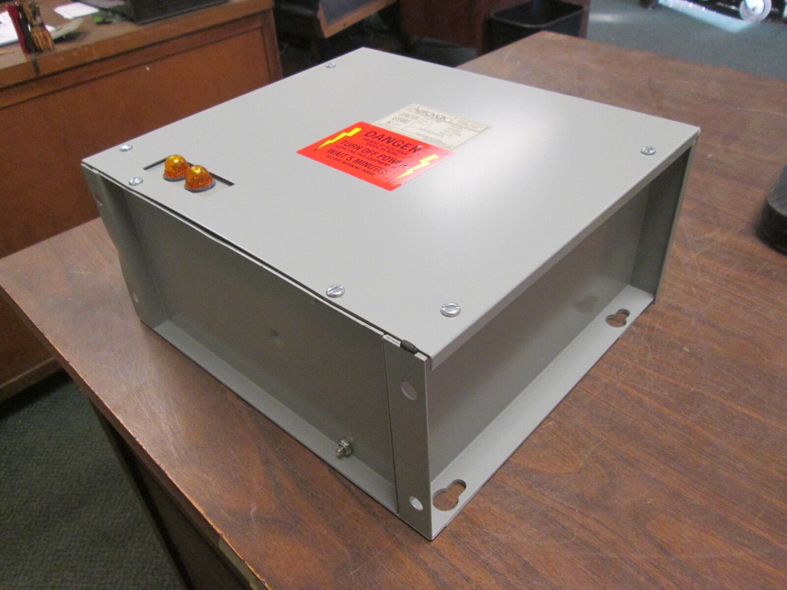 Aerovox Capacitor AMP1004F33L 4KVAR 480V 3Ph 60Hz 3R Enclosure New Surplus