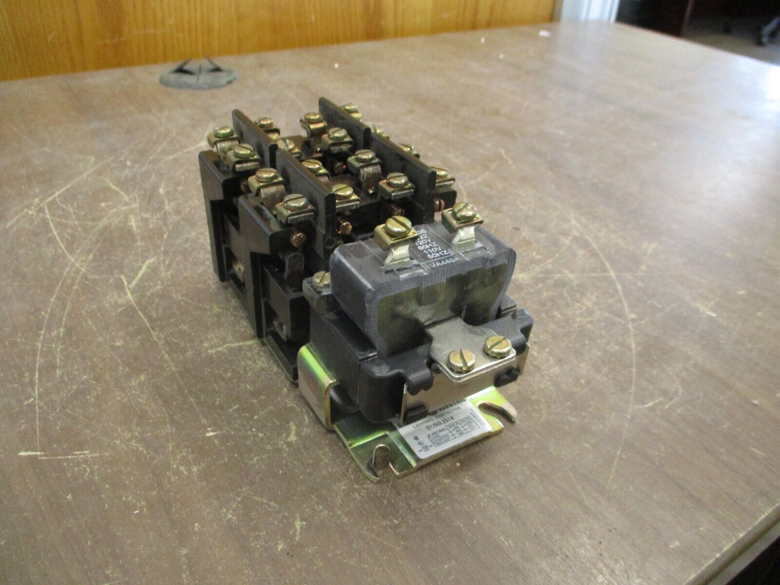 GE Lighting Contactor CR260L20JA 20A 120V Coil Used