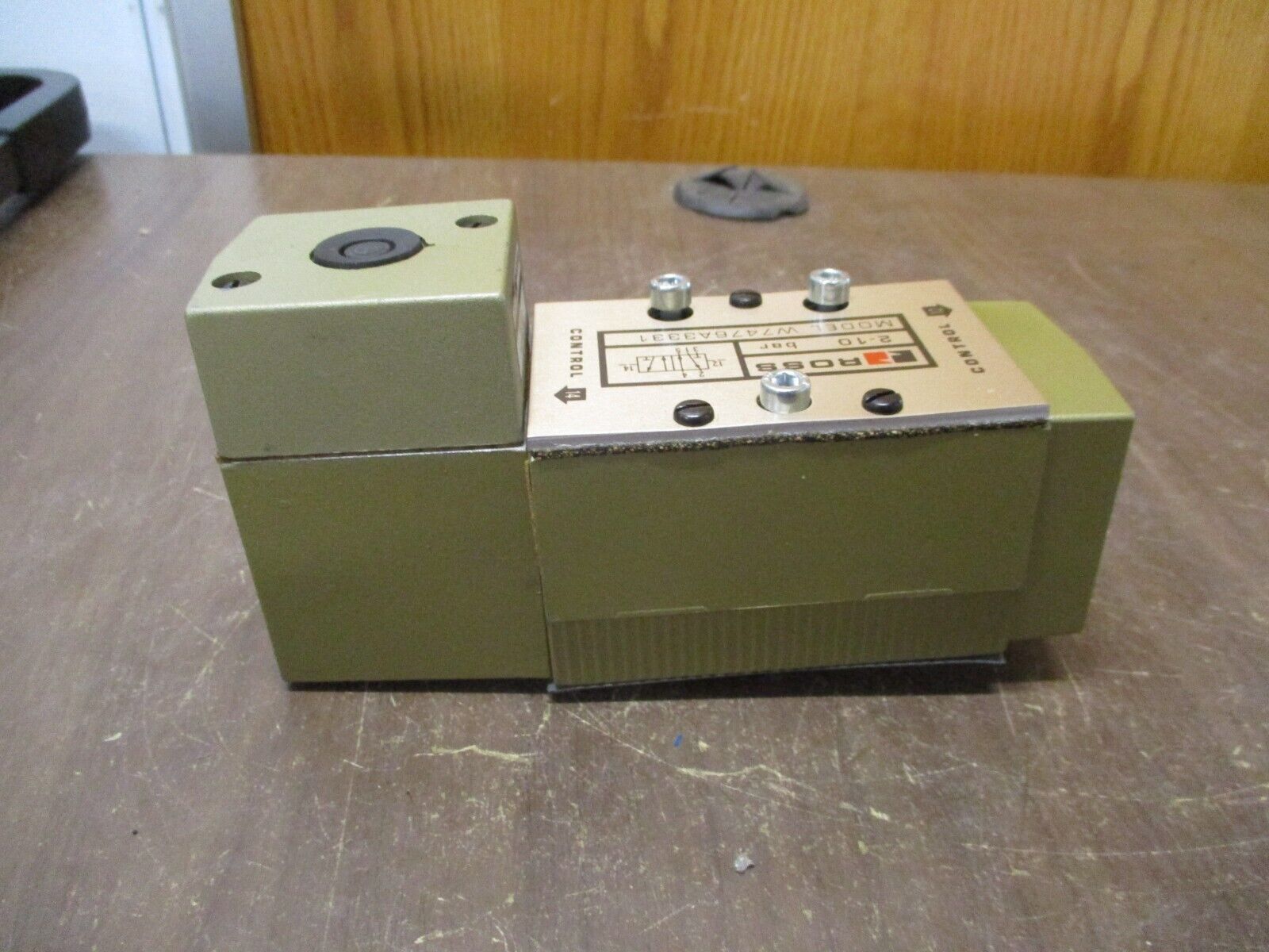 Ross Solenoid Valve W7476A3331 110-120V New Surplus