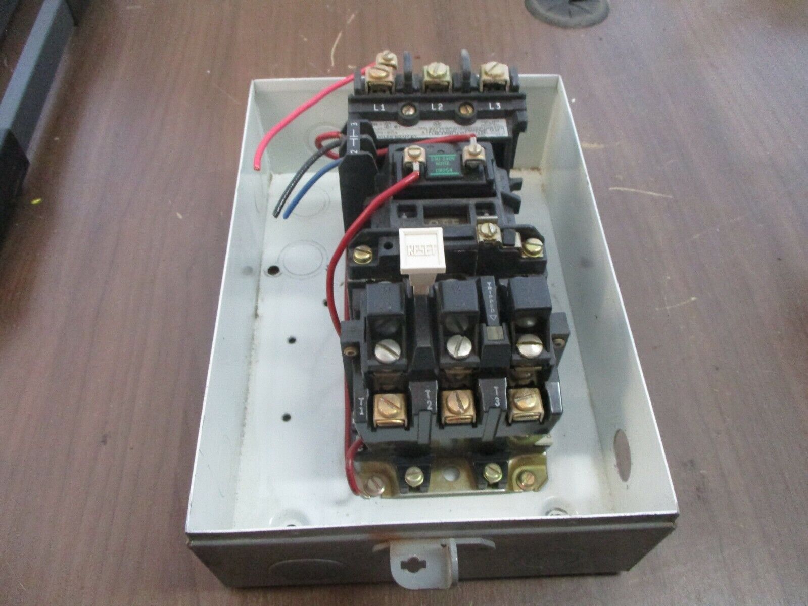 Allen-Bradley Enclosed Size 1 Starter 509-BOA Ser. A 230-240V Coil 27A 600V Used