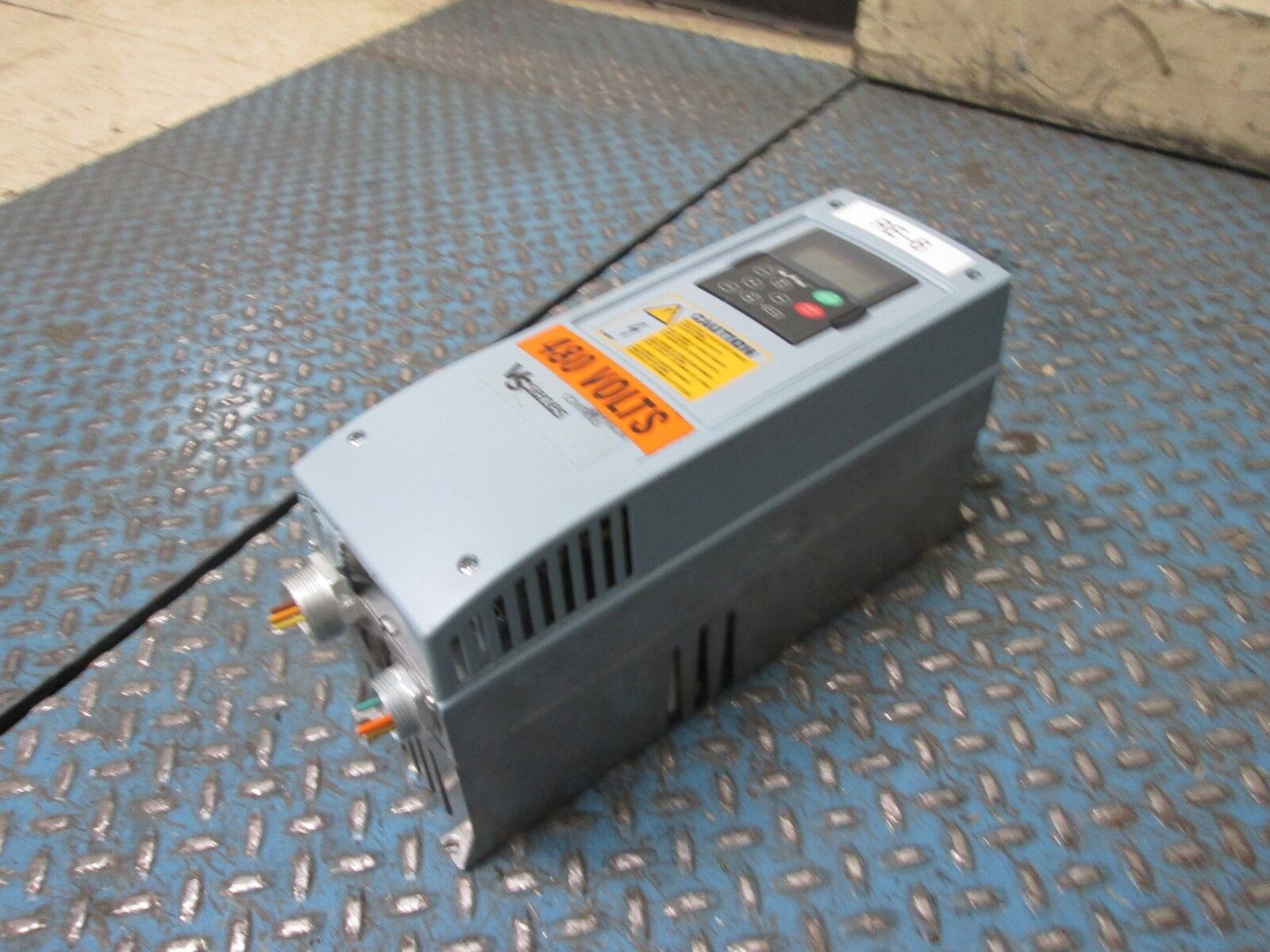 Johnson Controls VS Series AC Drive VS015410A-L0000 15HP 3Ph Used