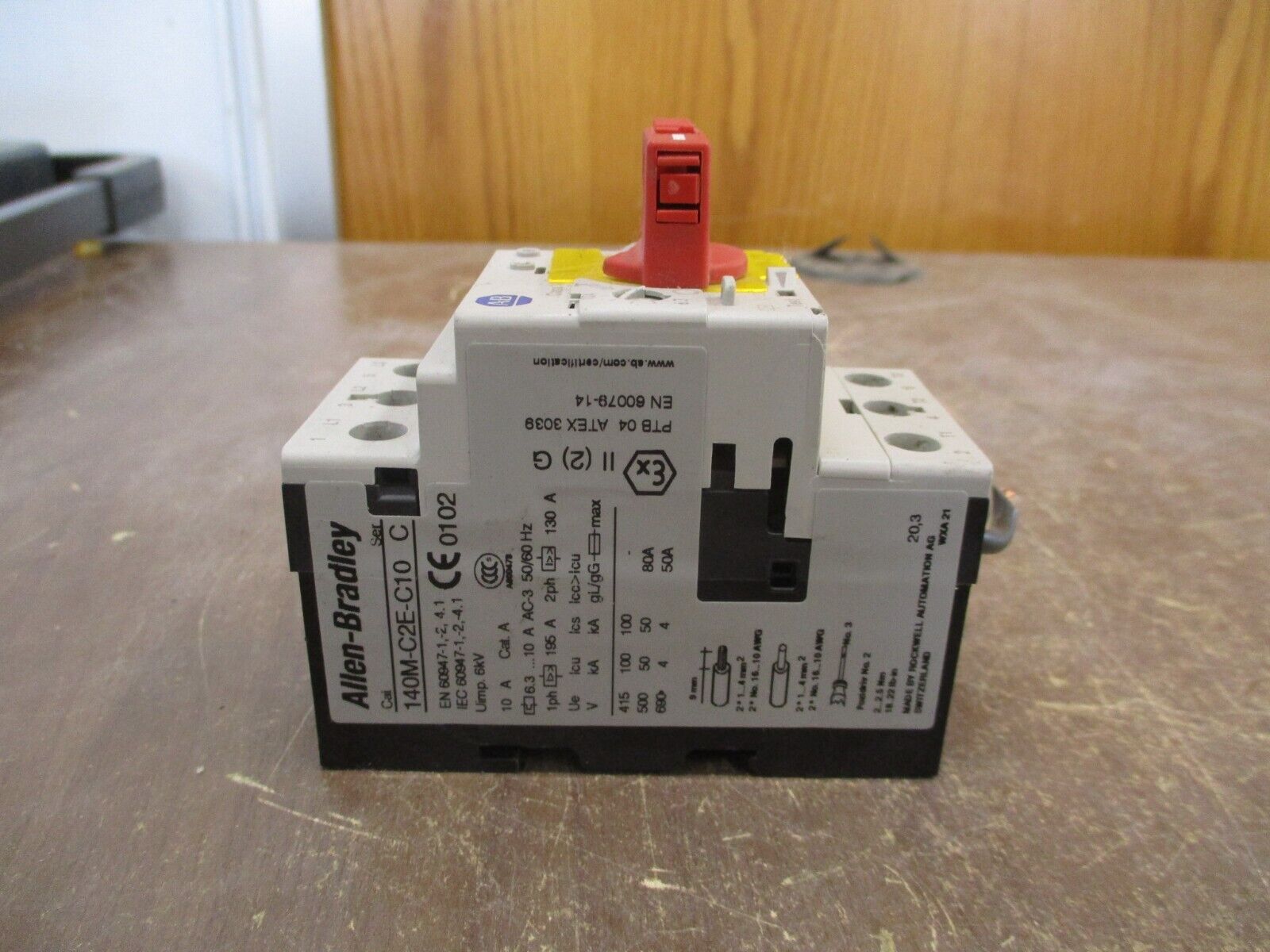 Allen-Bradley Manual Motor Protector 140M-C2E-C10 Trip : 6.3-10A *Broken Top*