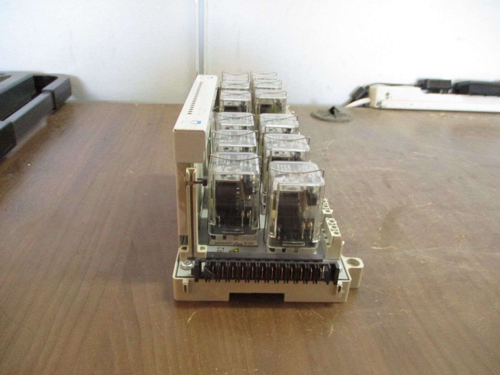 Tyco/Emerson Ovation Relay Assembly 5A26458G05 Rev. 09 *(2) Broken Corners* Used