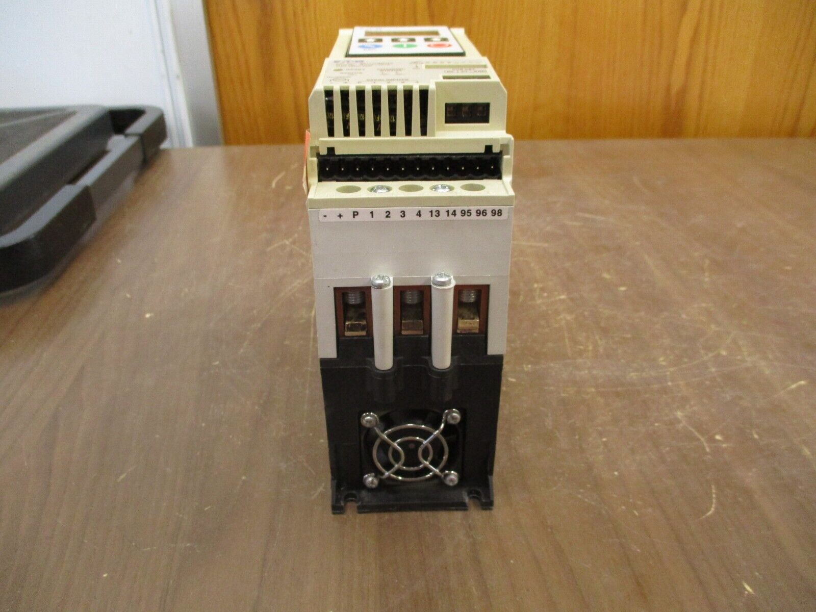 Eaton Soft Start S811+N66N3S 60HP Max 66A 600V 47-63Hz w/ Keypad Used