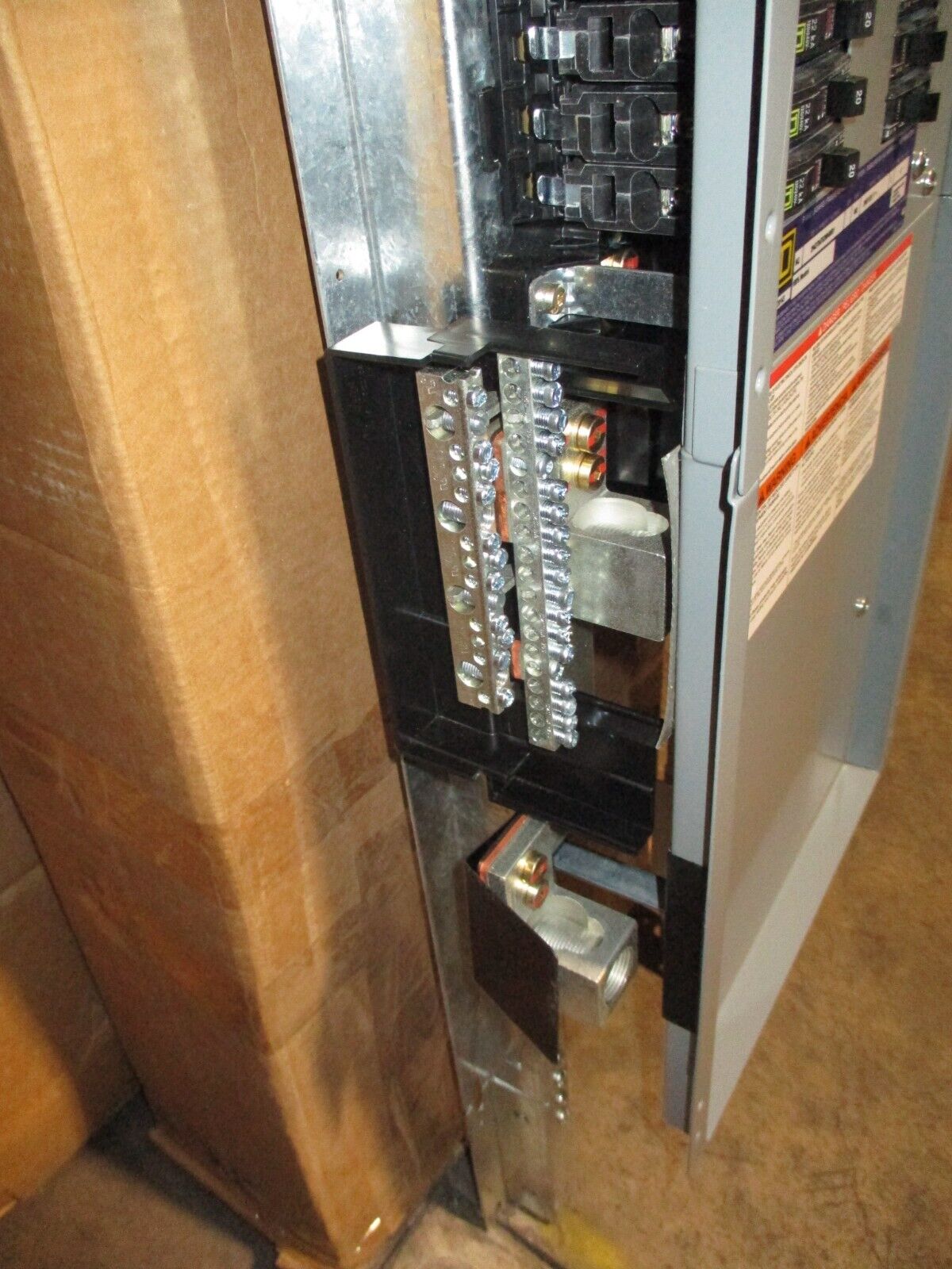 Main Lug NQ Panelboard Interior w/ Box & Cover 400A 208Y/120V 4W 3Ph 54-Space