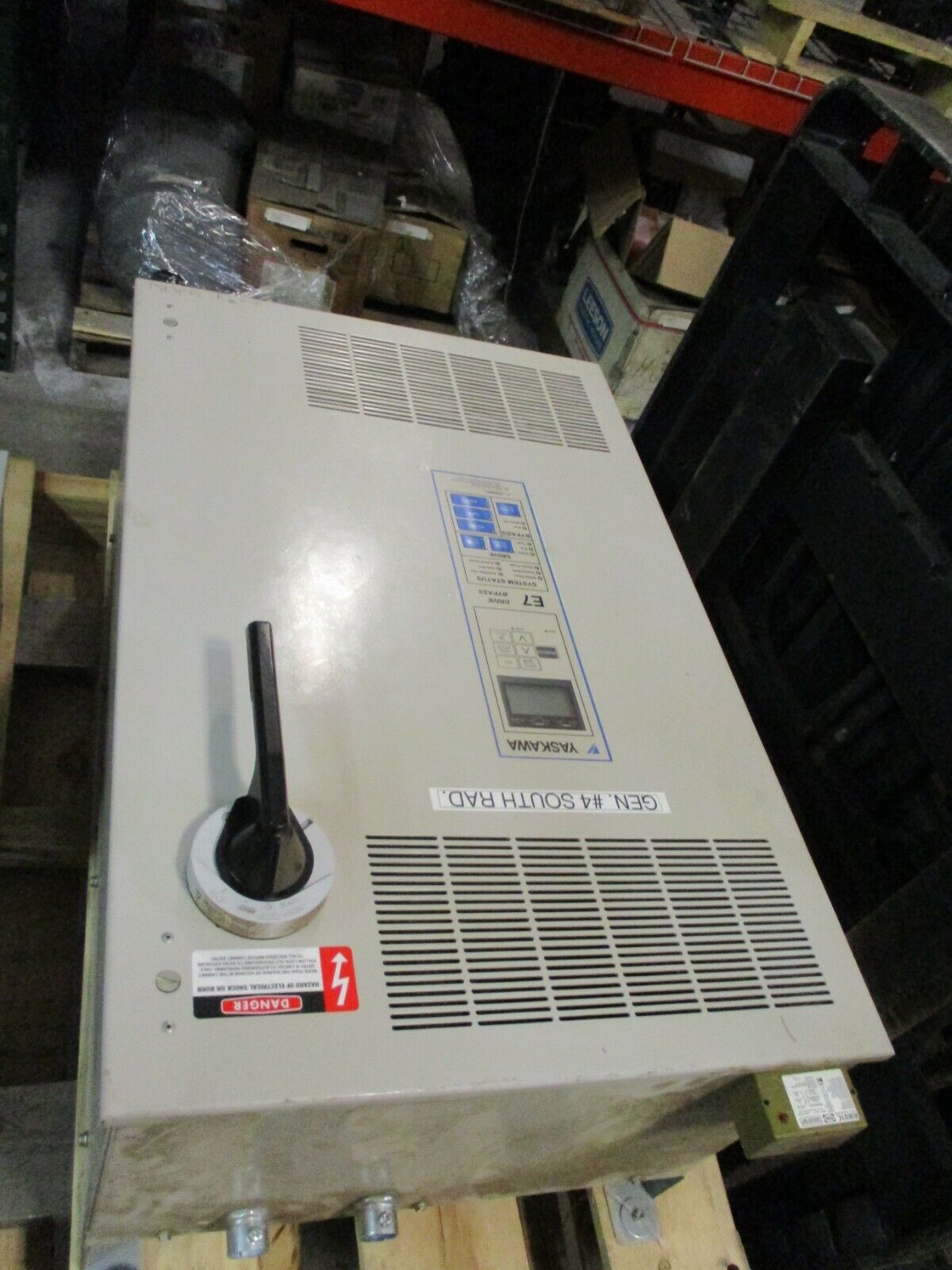 Yaskawa E7 AC Drive w/ Bypass E7BVD046YX 15HP 208V 3Ph Used