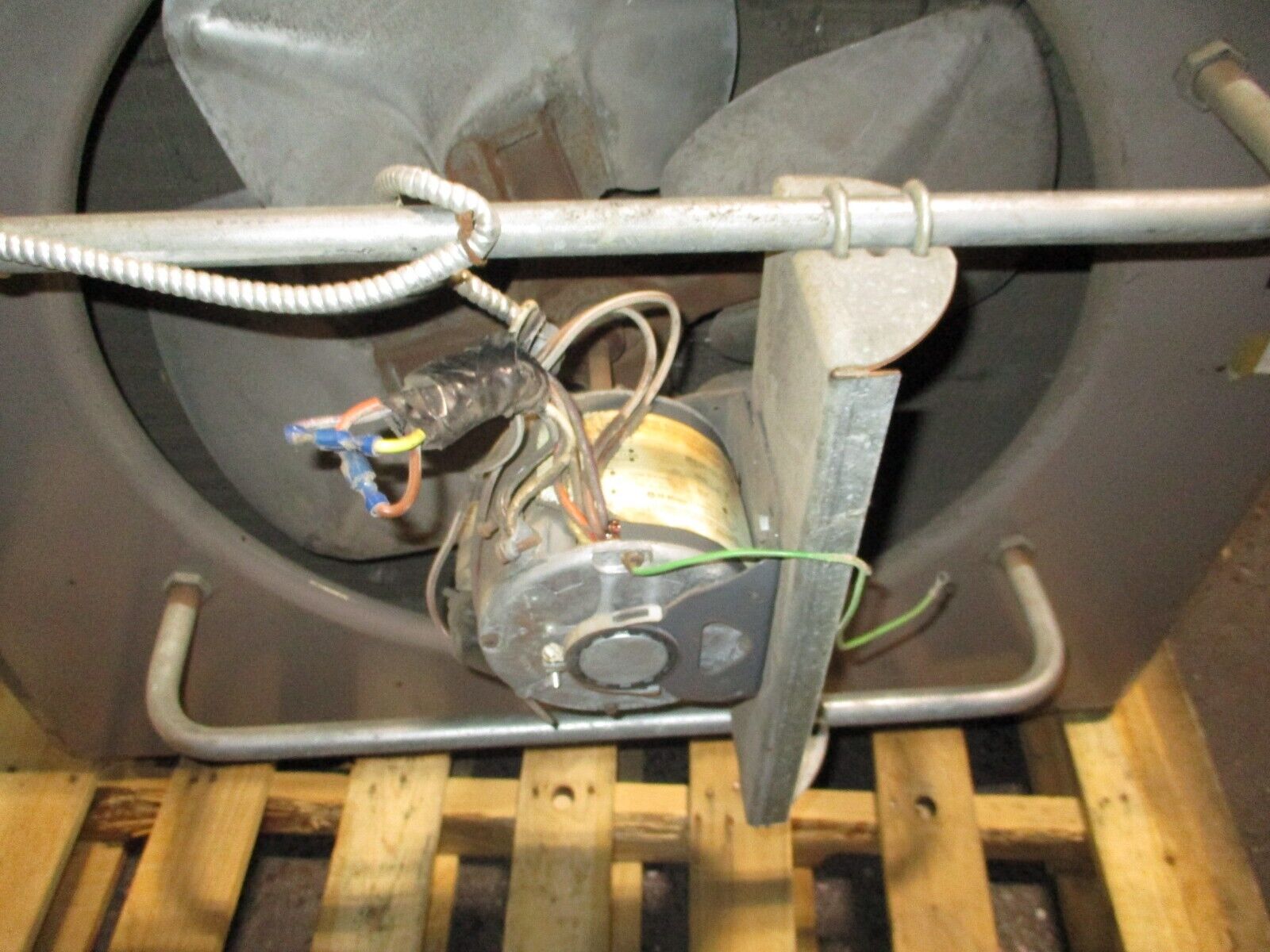 Daikin Steam Heater UHH-086A-B 86,000 BTU Used